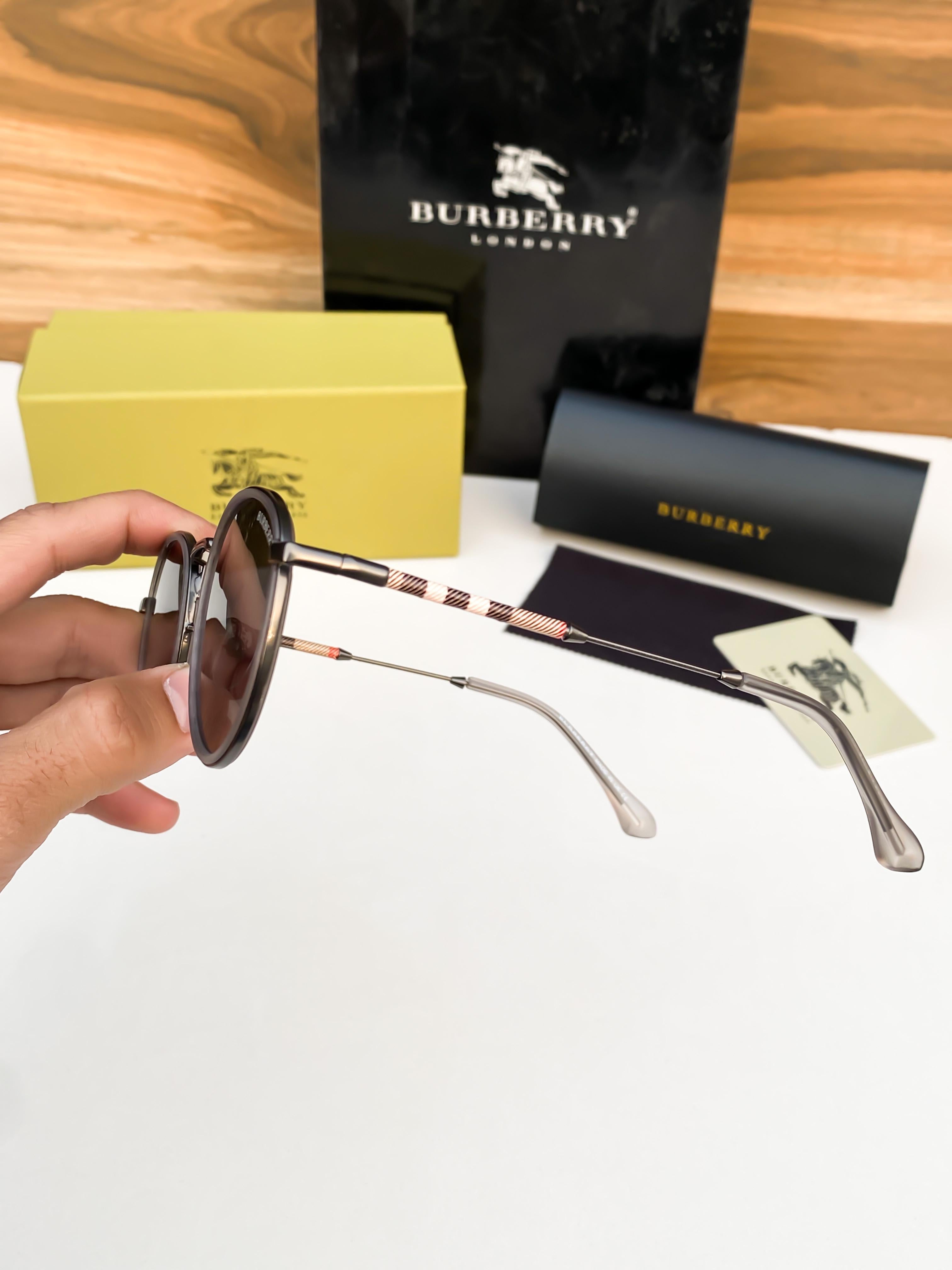 WG Bur_berry Grey Black Round 3324