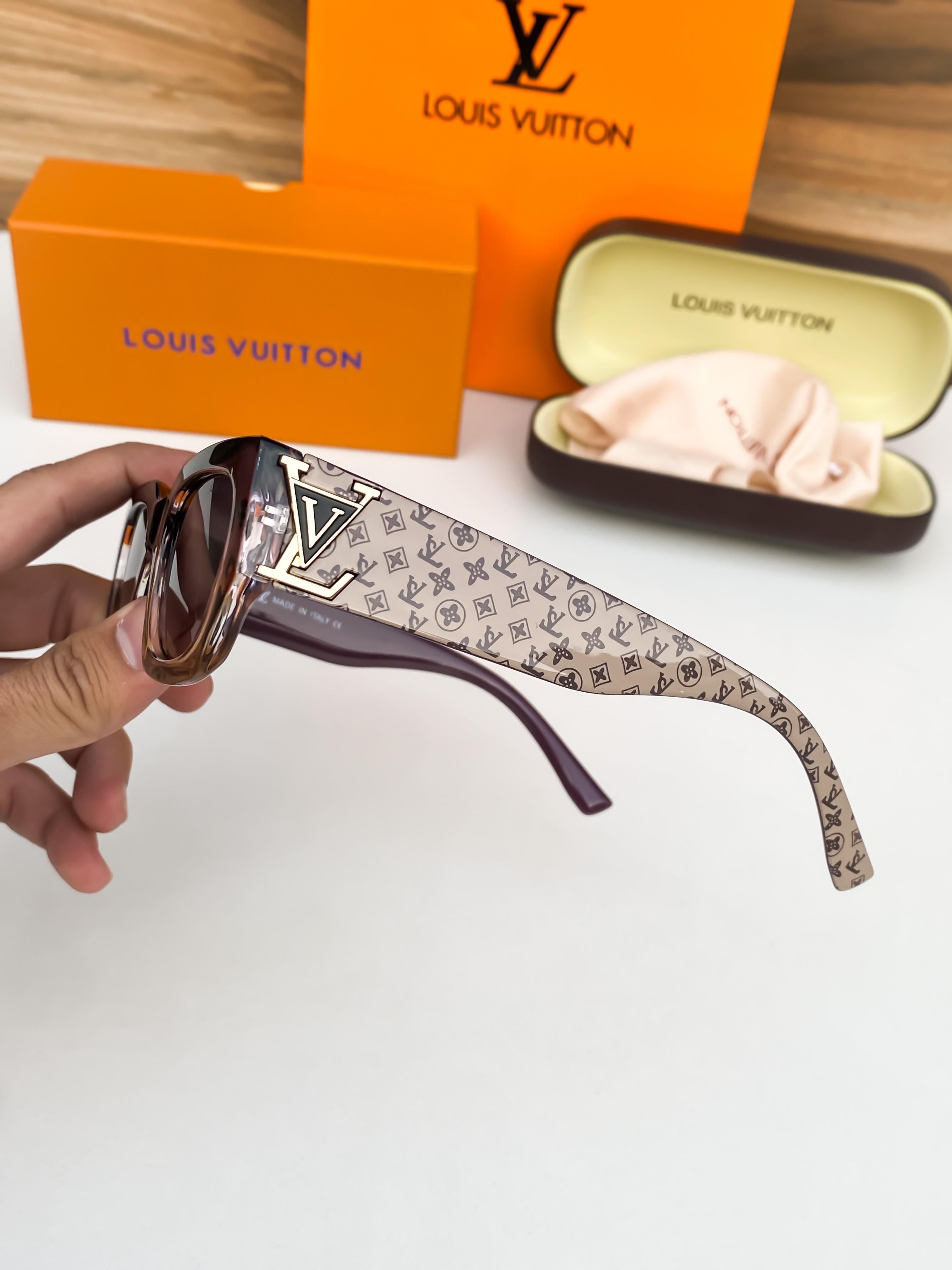 WG Lo_ uis _vui_ton brown 2324