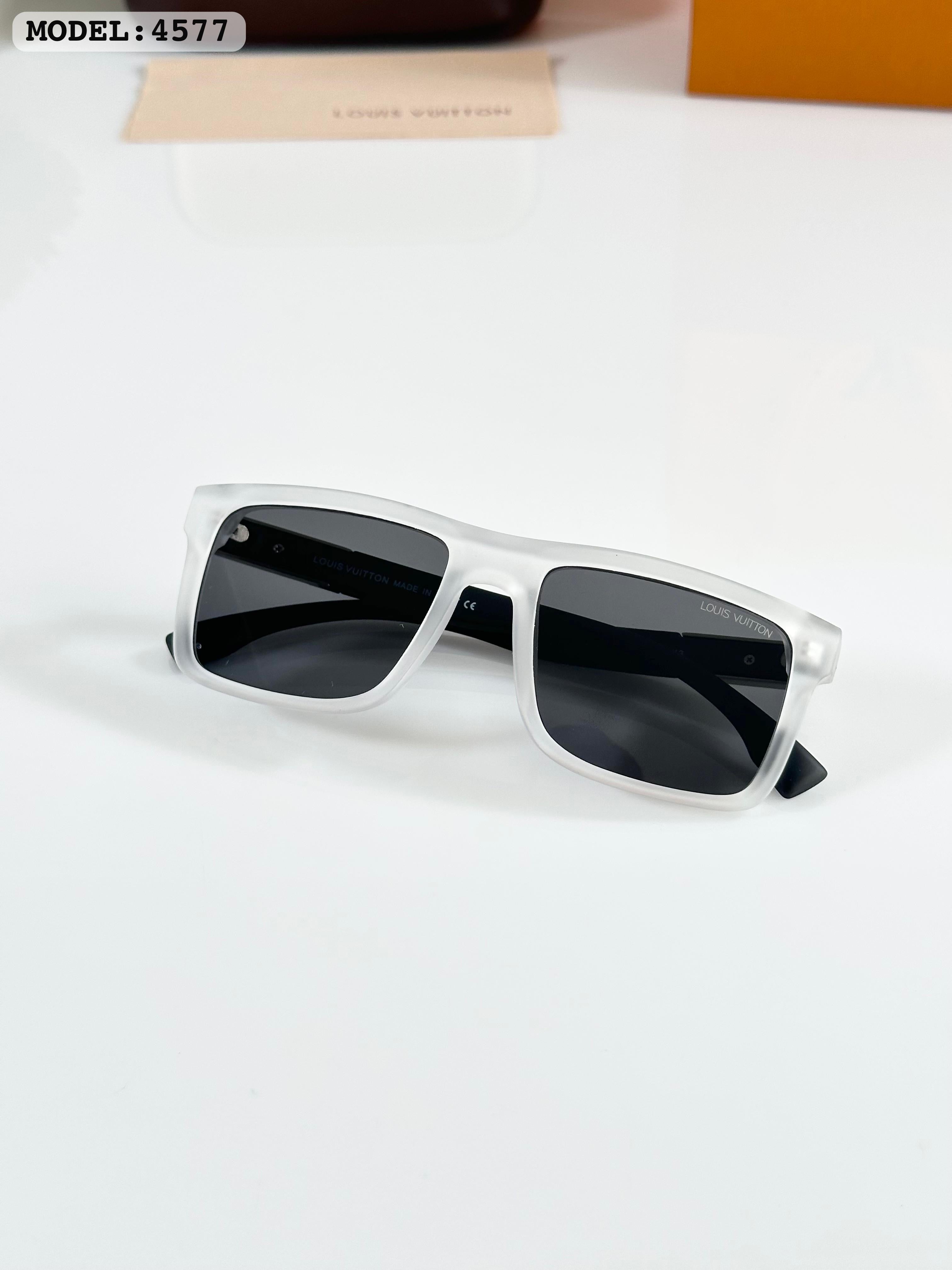 WG Lou_is_vuit_ton 4577 Ice Black