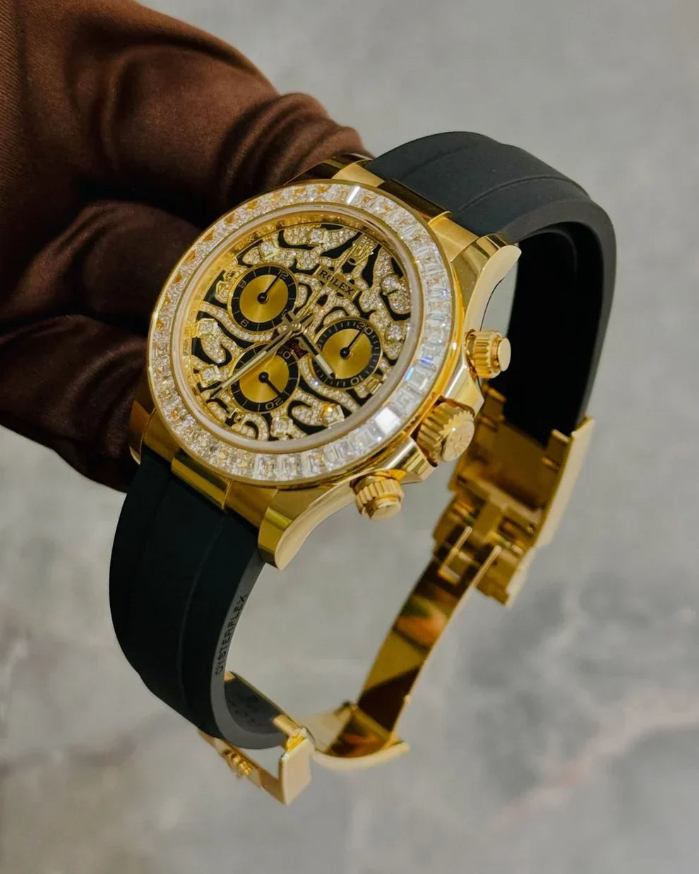 WG RLX Daytona Tiger pump Automatic Branded Watch (Pandya Using It)