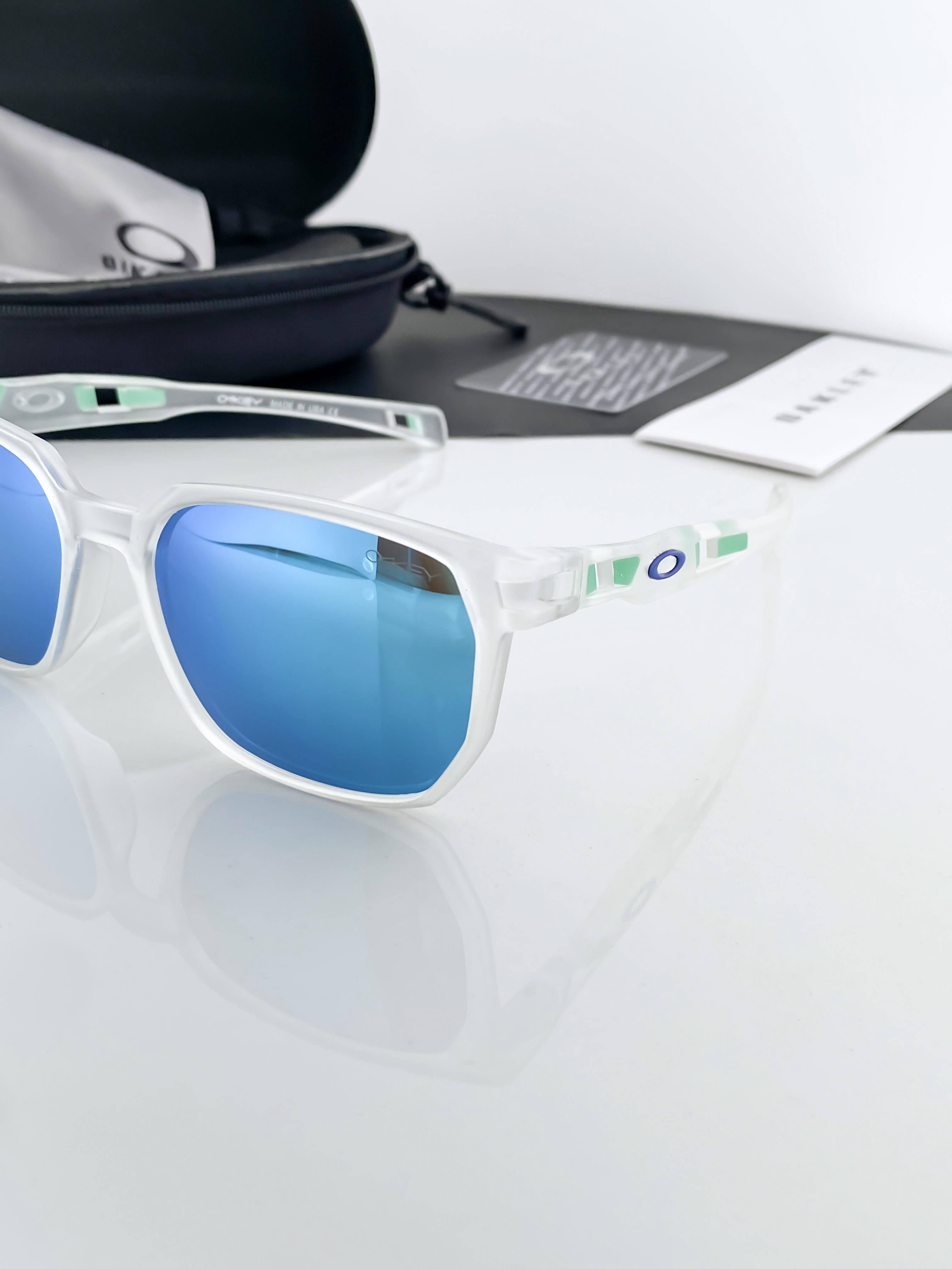 WG oak_ley_blue_white