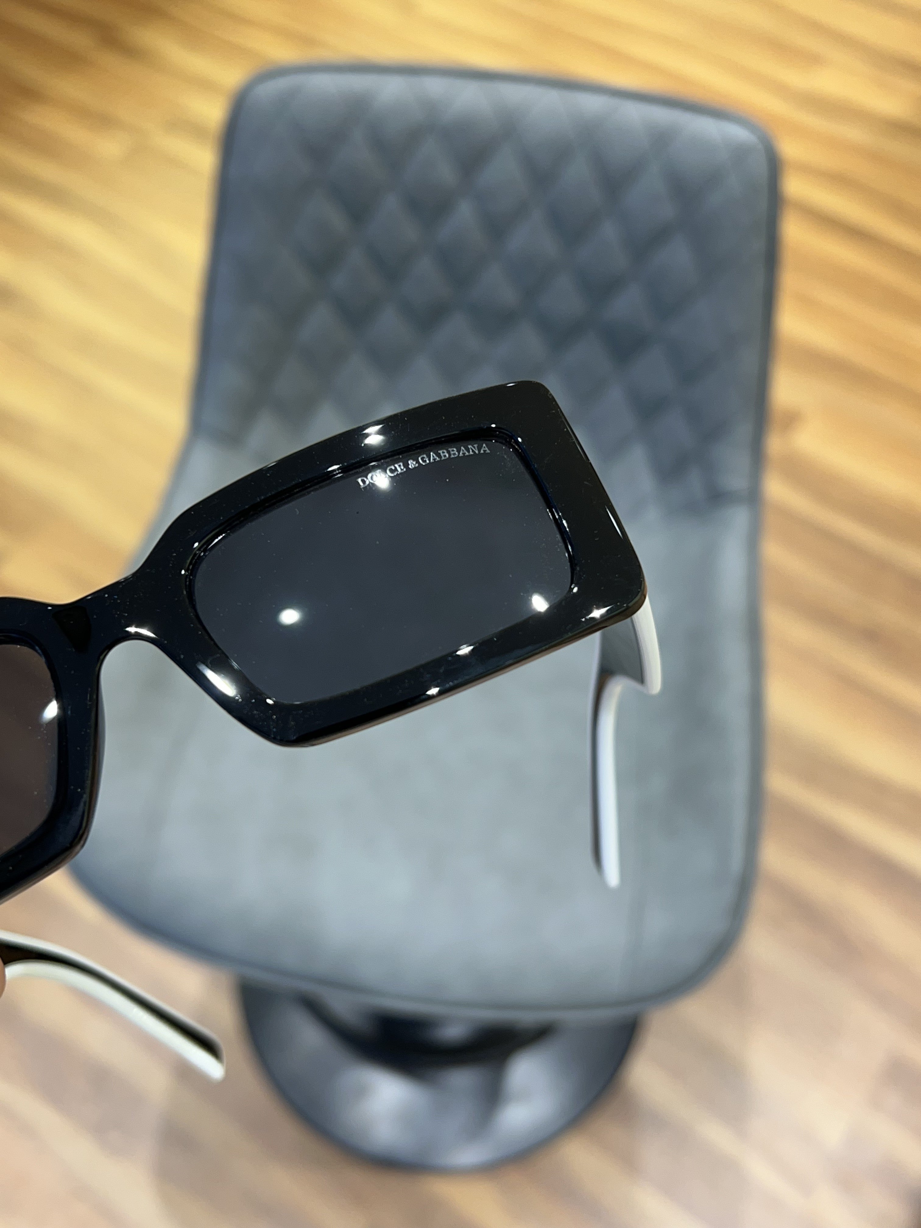 WG Dol_ce_gabb_ana_6187_full_black