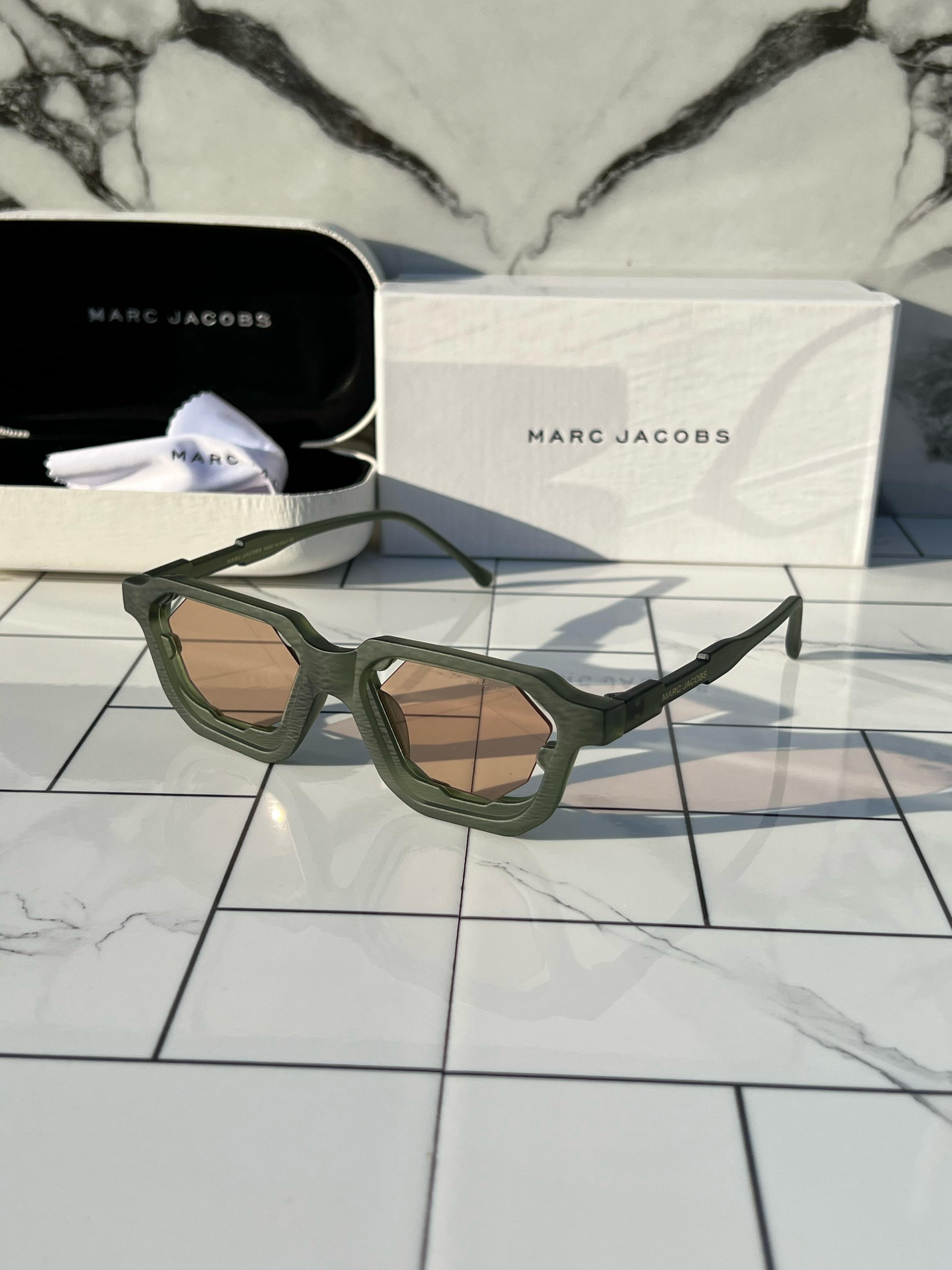 WG Mar_c_jacobs 3512 green brown