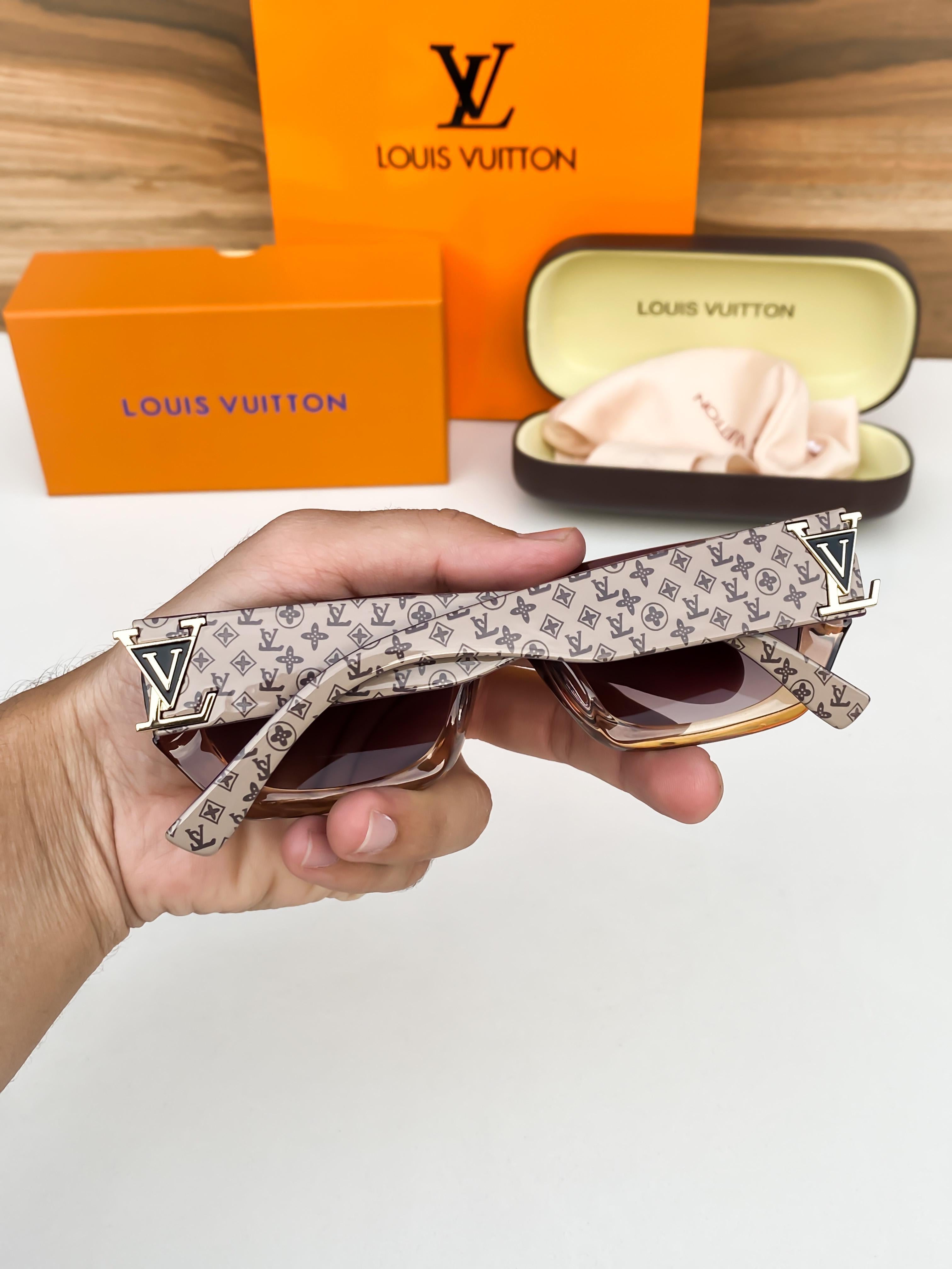 WG Lo_ uis _vui_ton brown 2324