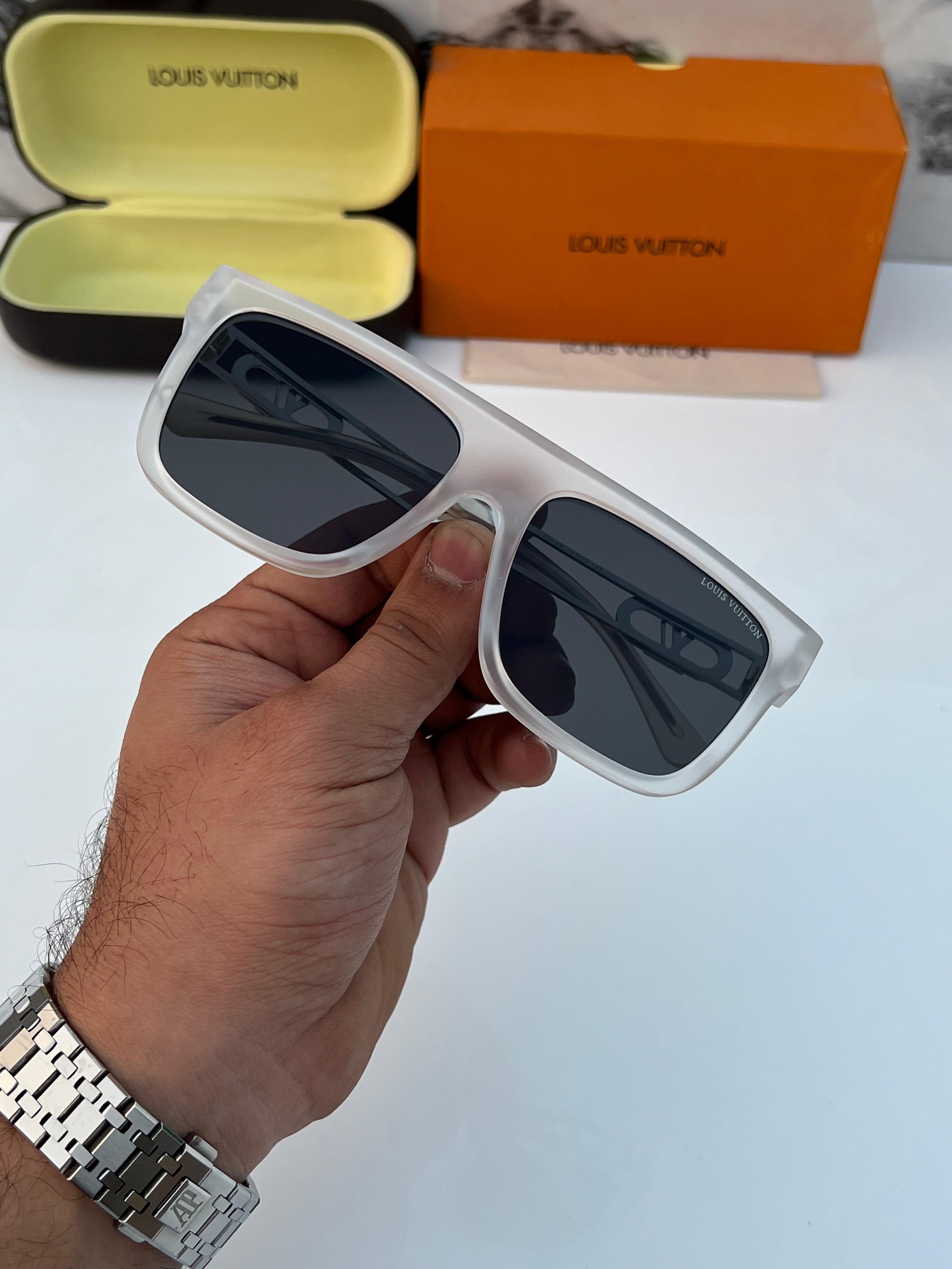 WG Lo_uis vuitton 128