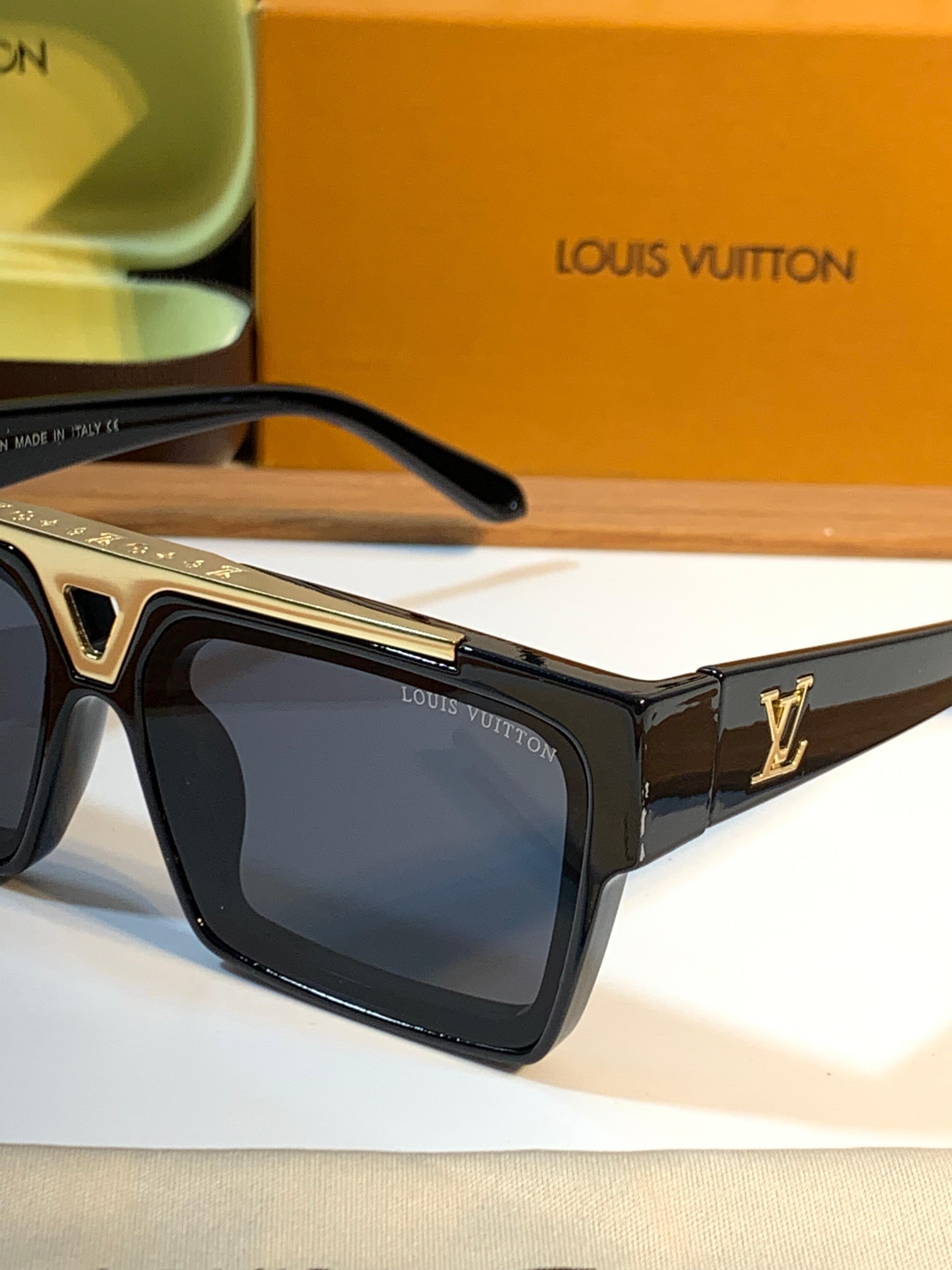 WG Lo_uis vuitton 1984 black gold