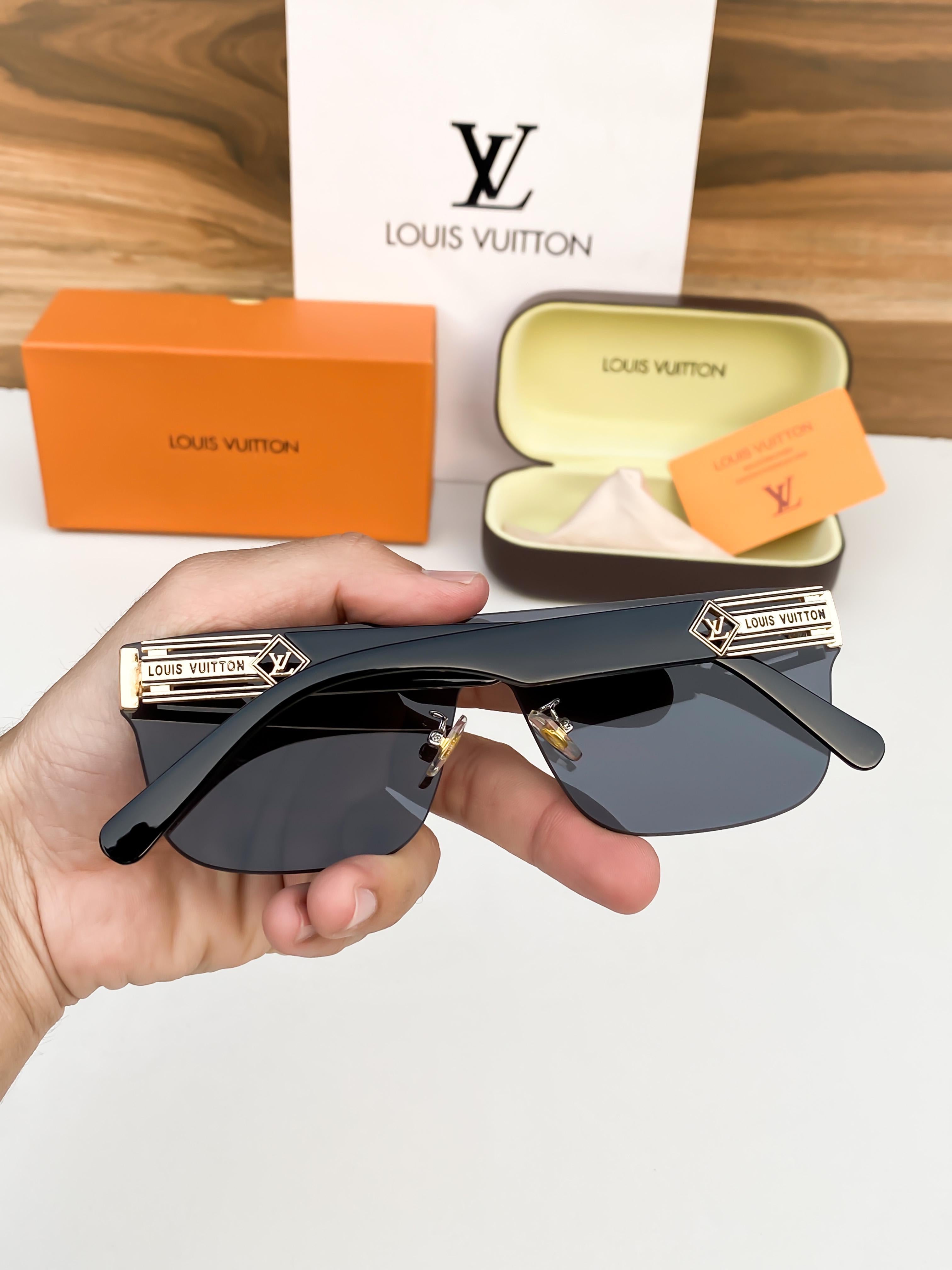 WG LO_UIS Vuitton gold black 68025