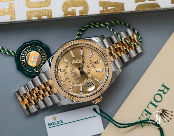 WG Rlx 7A Sky Dweler Watch Golden