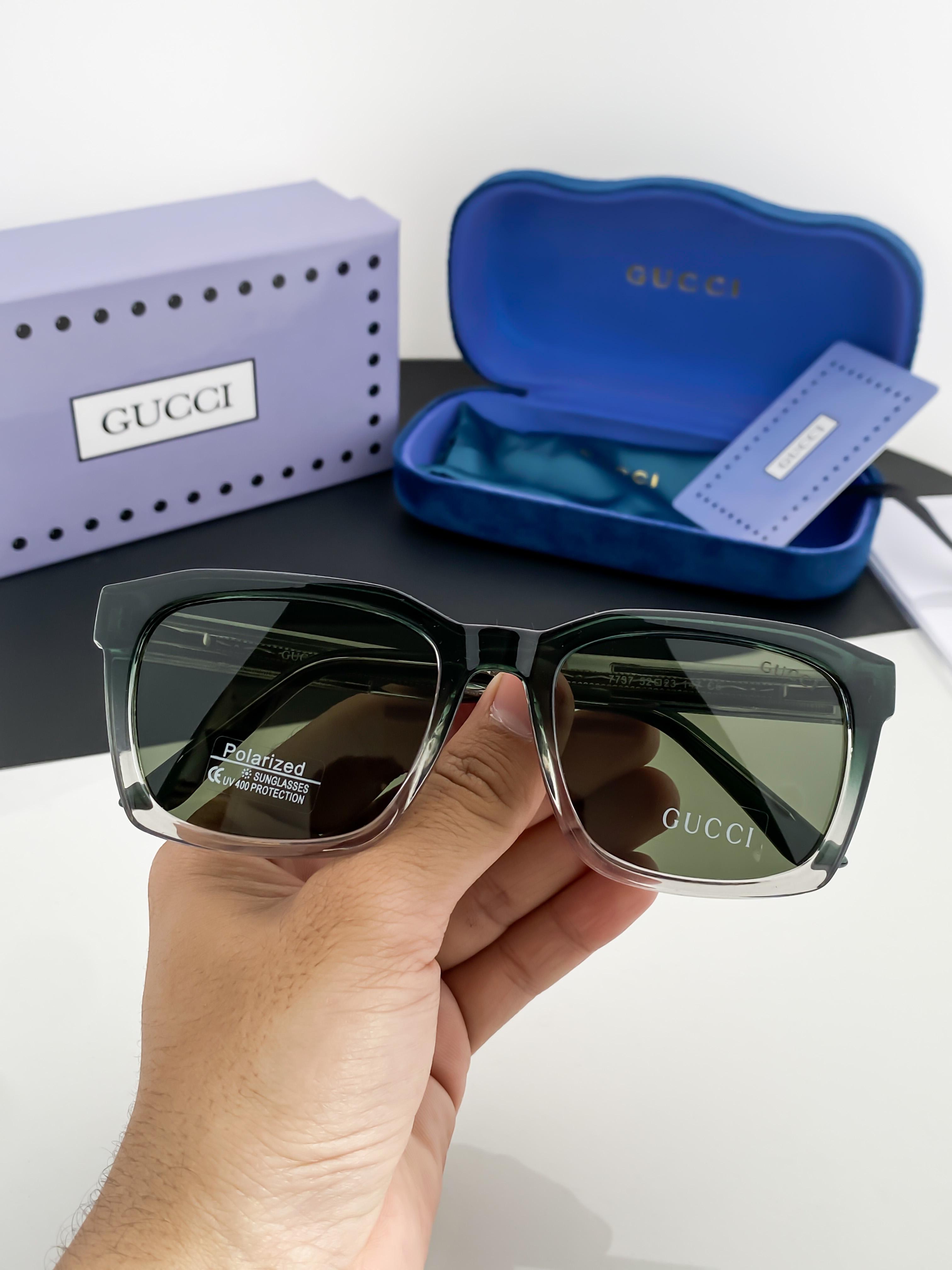 WG GU_C_CI GREEN 7727 B