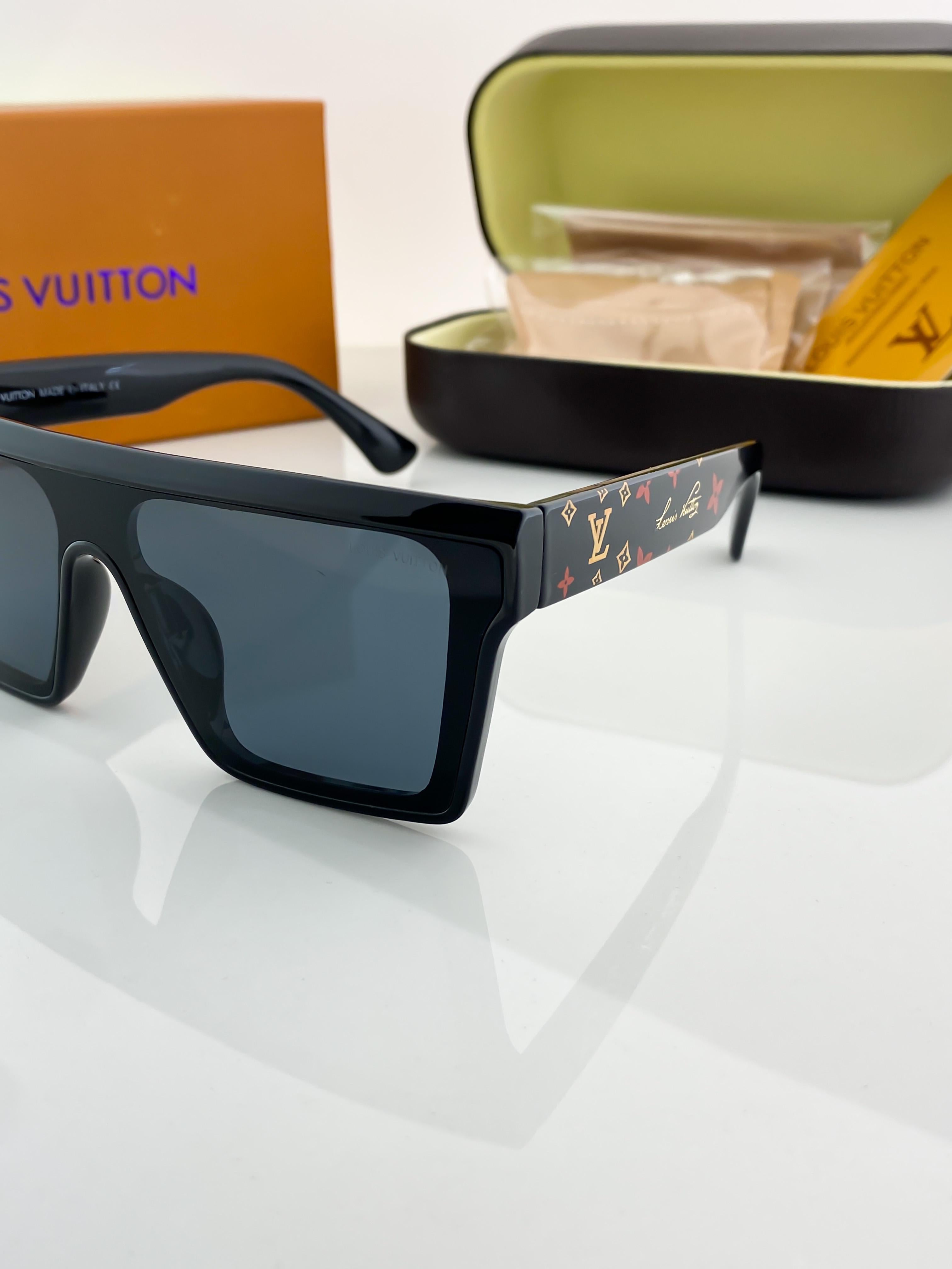 WG LO_UI_S VUI_TTON BLACK 1166 B