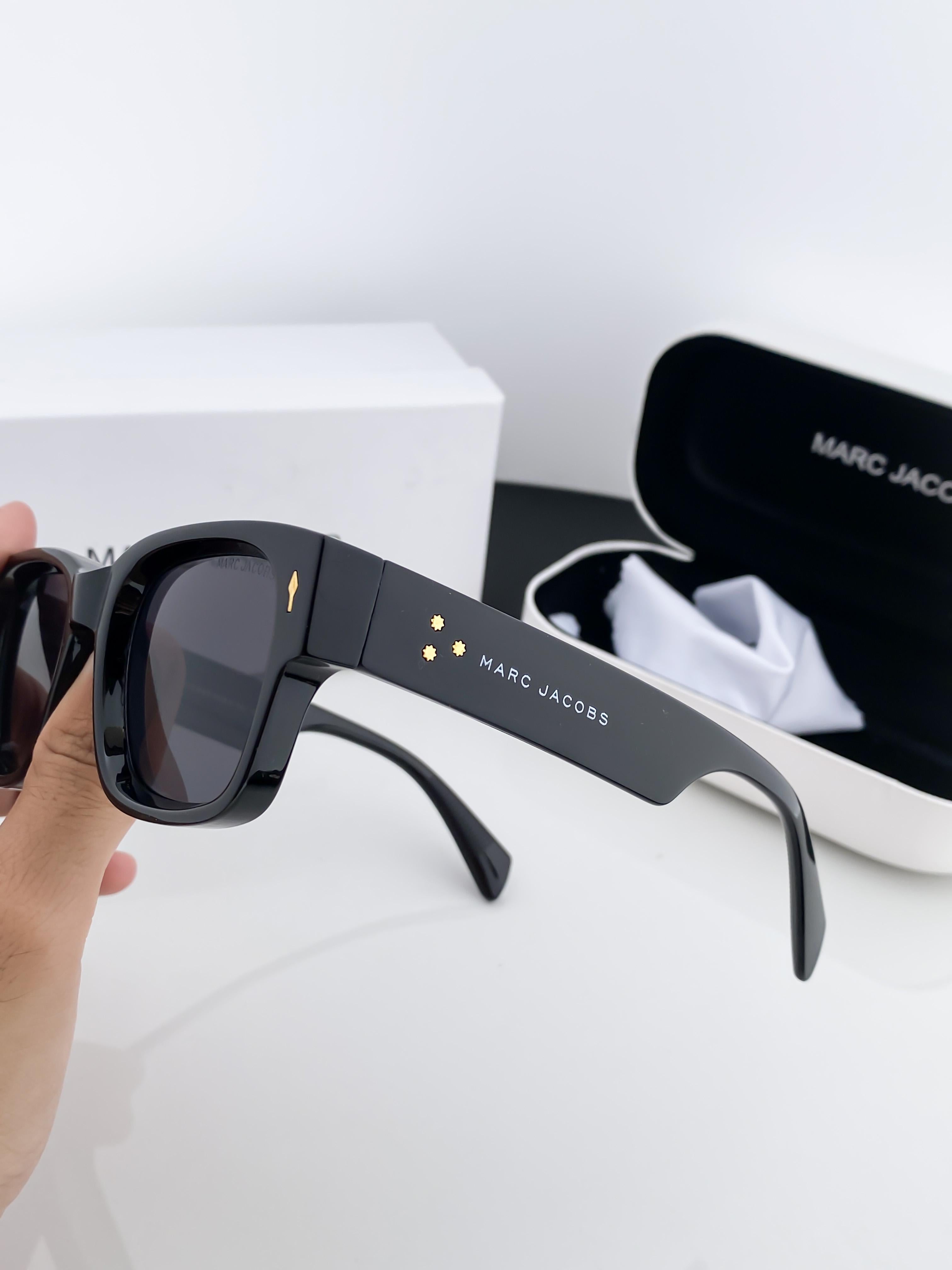 WG MA_R_C JA_CO_BS BLACK 11-17 B