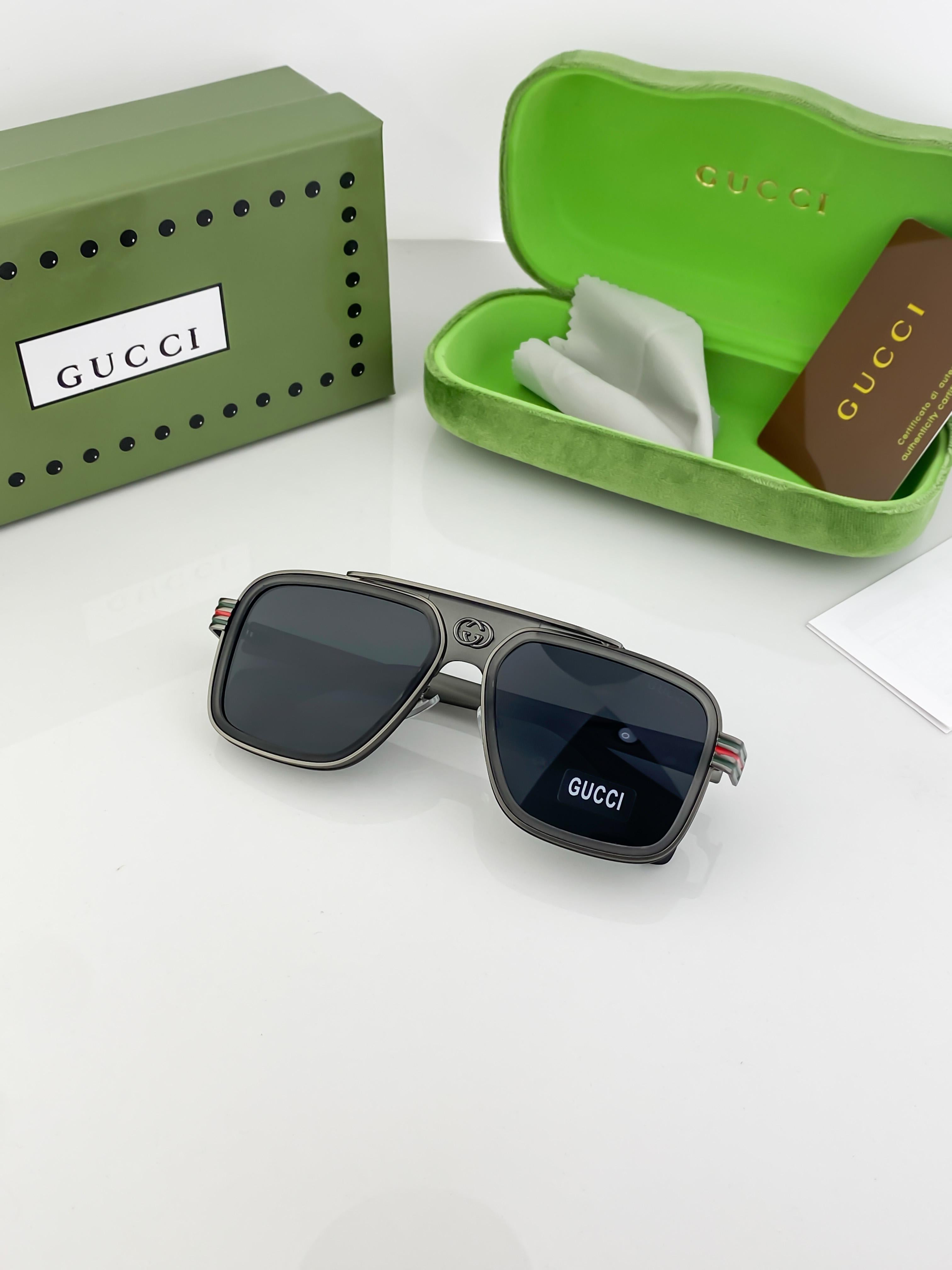 WG GU_CC_I GREY 1295 B