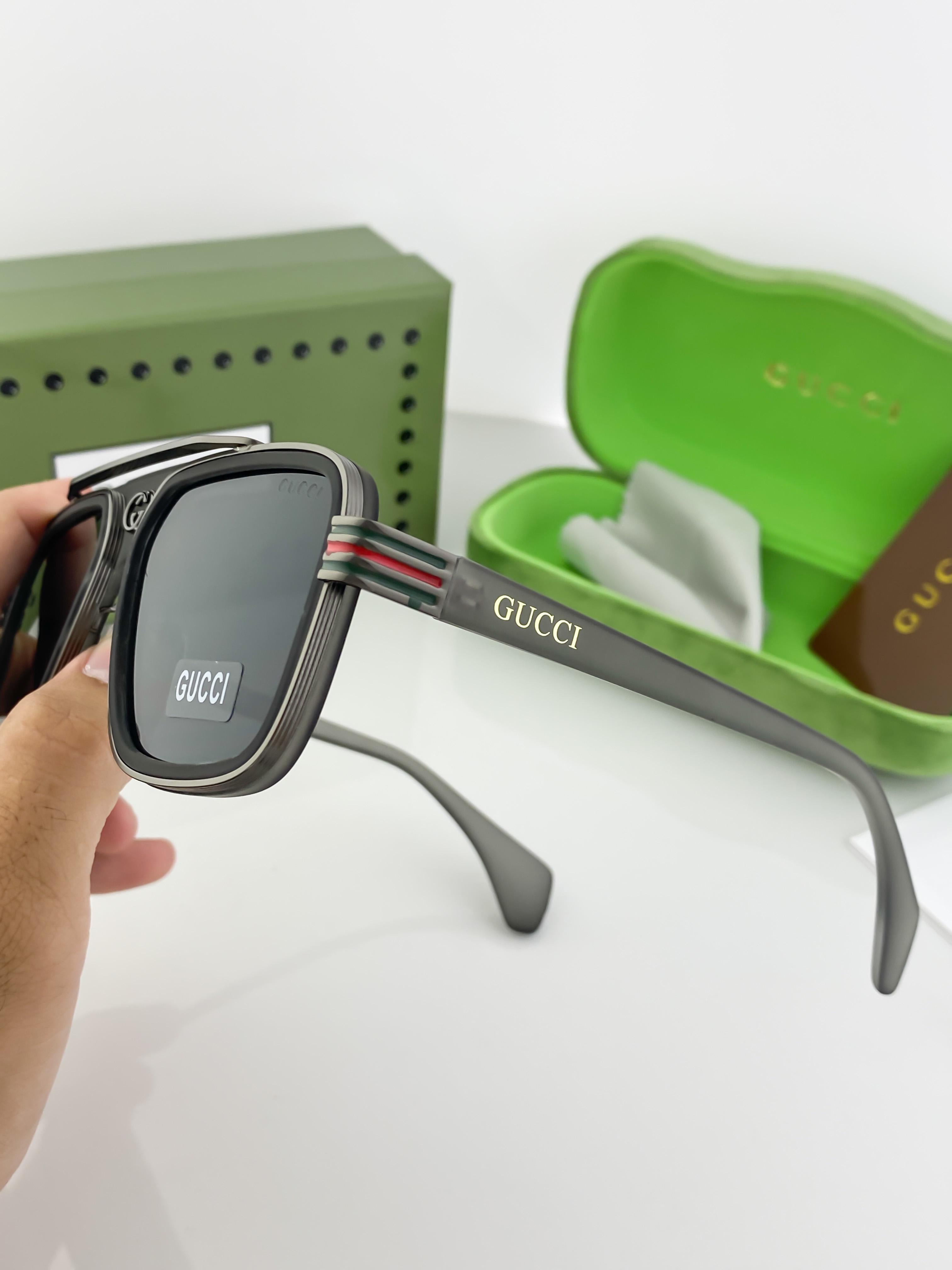 WG GU_CC_I GREY 1295 B