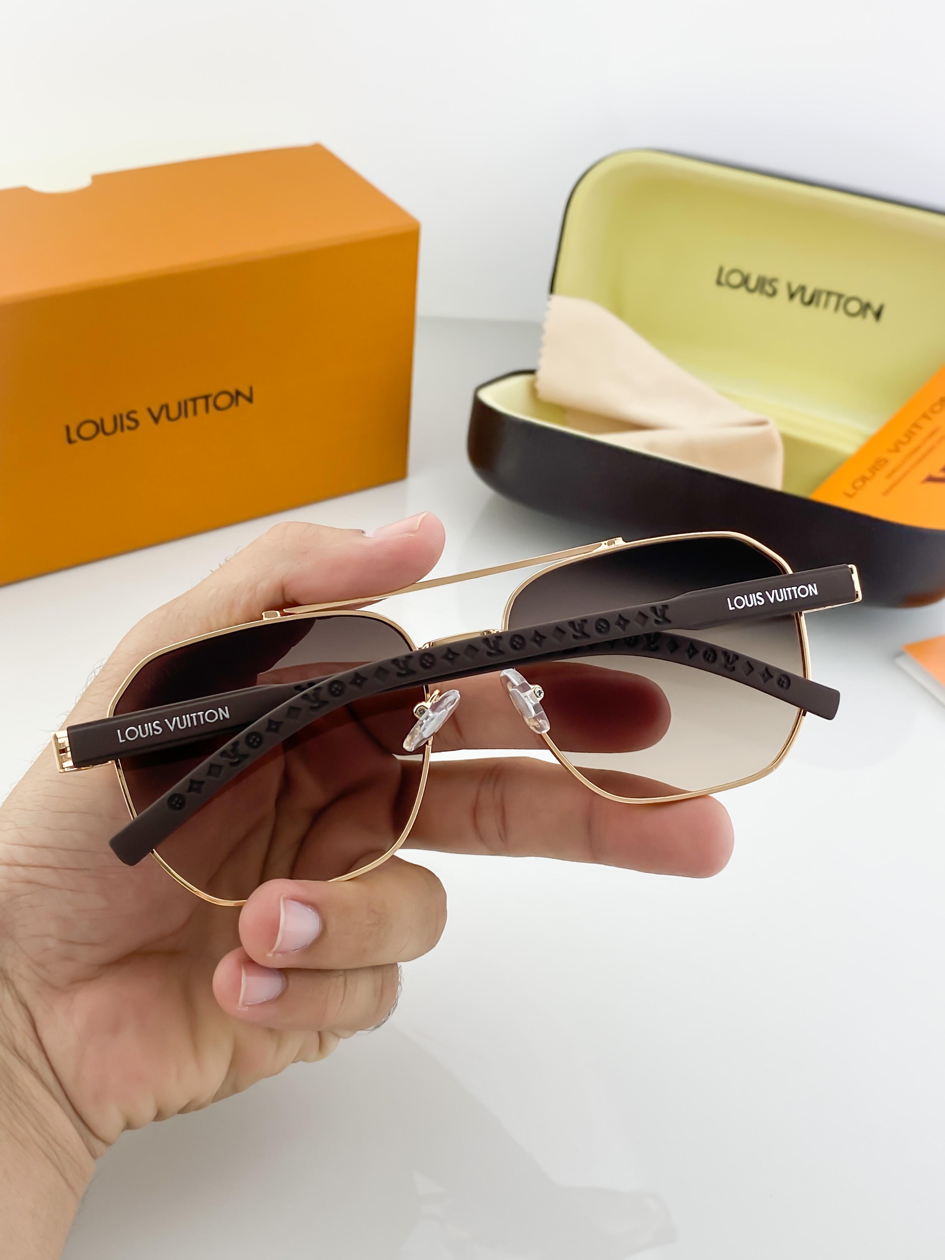 WG LO_UI_S VUI_TTO_N GOLD BROWN 0968 B