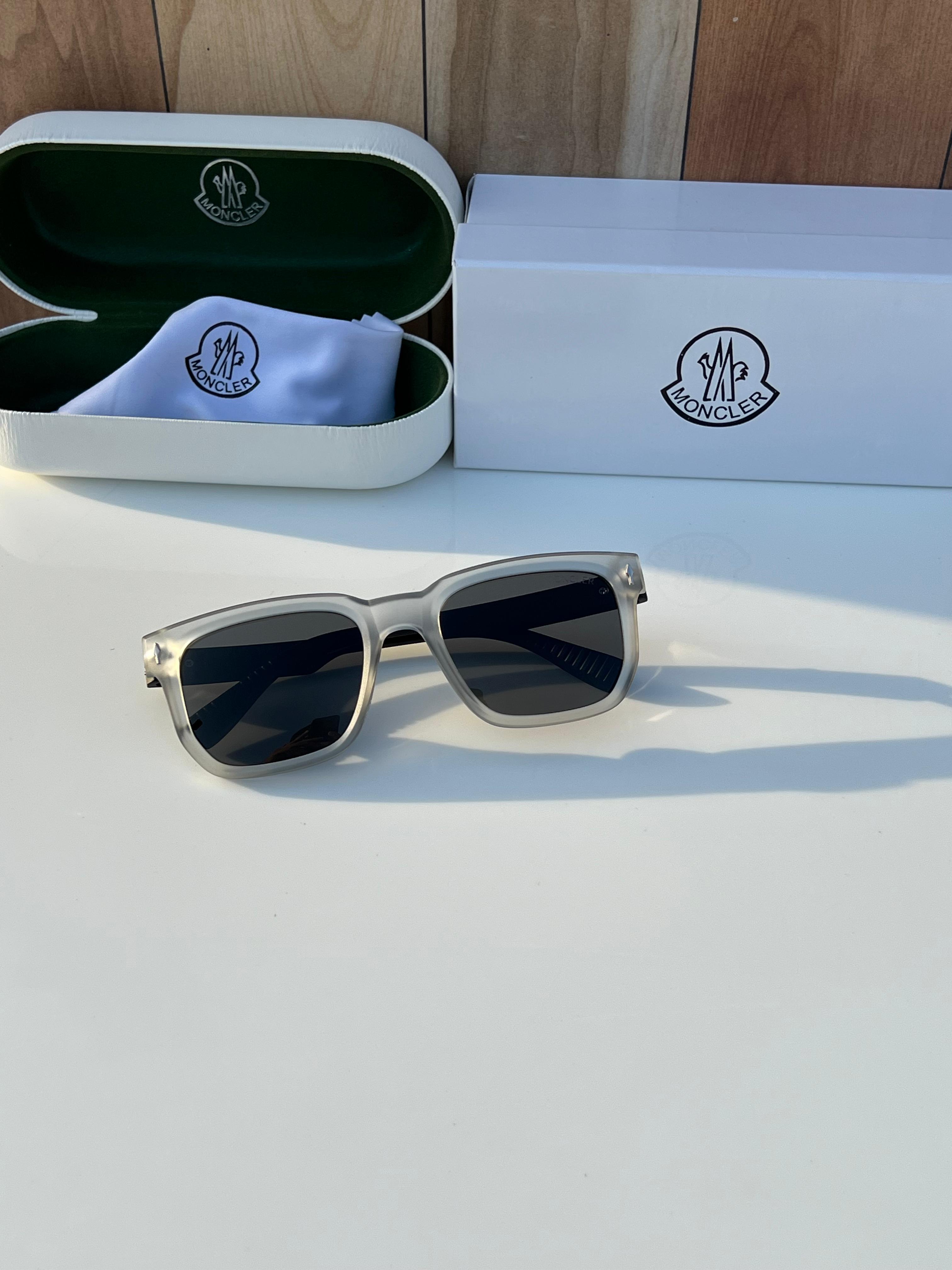 WG Mo_nc_ler 7507 grey black A