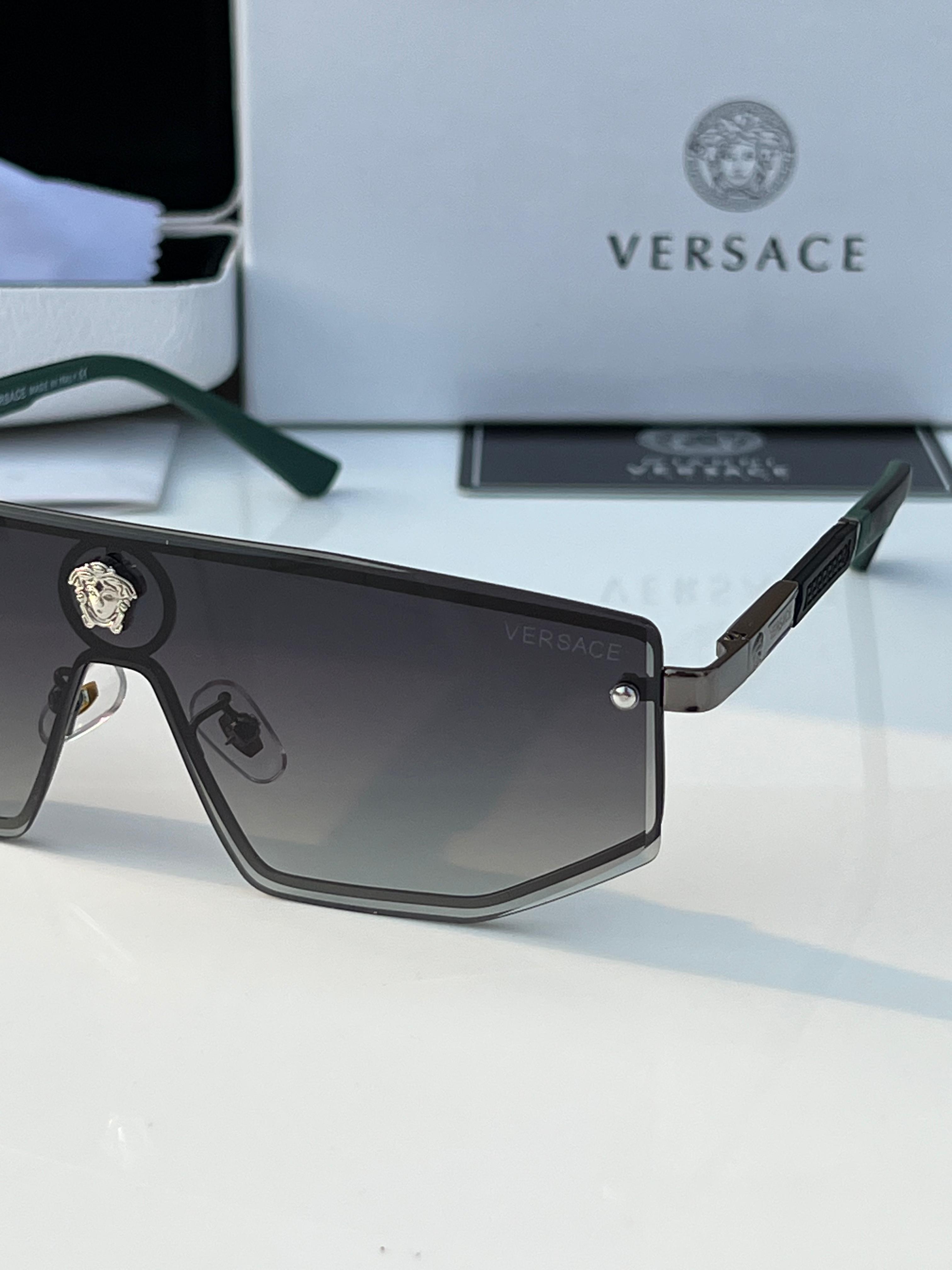 WG Ve_rsa_ce 24101 green shaded  A