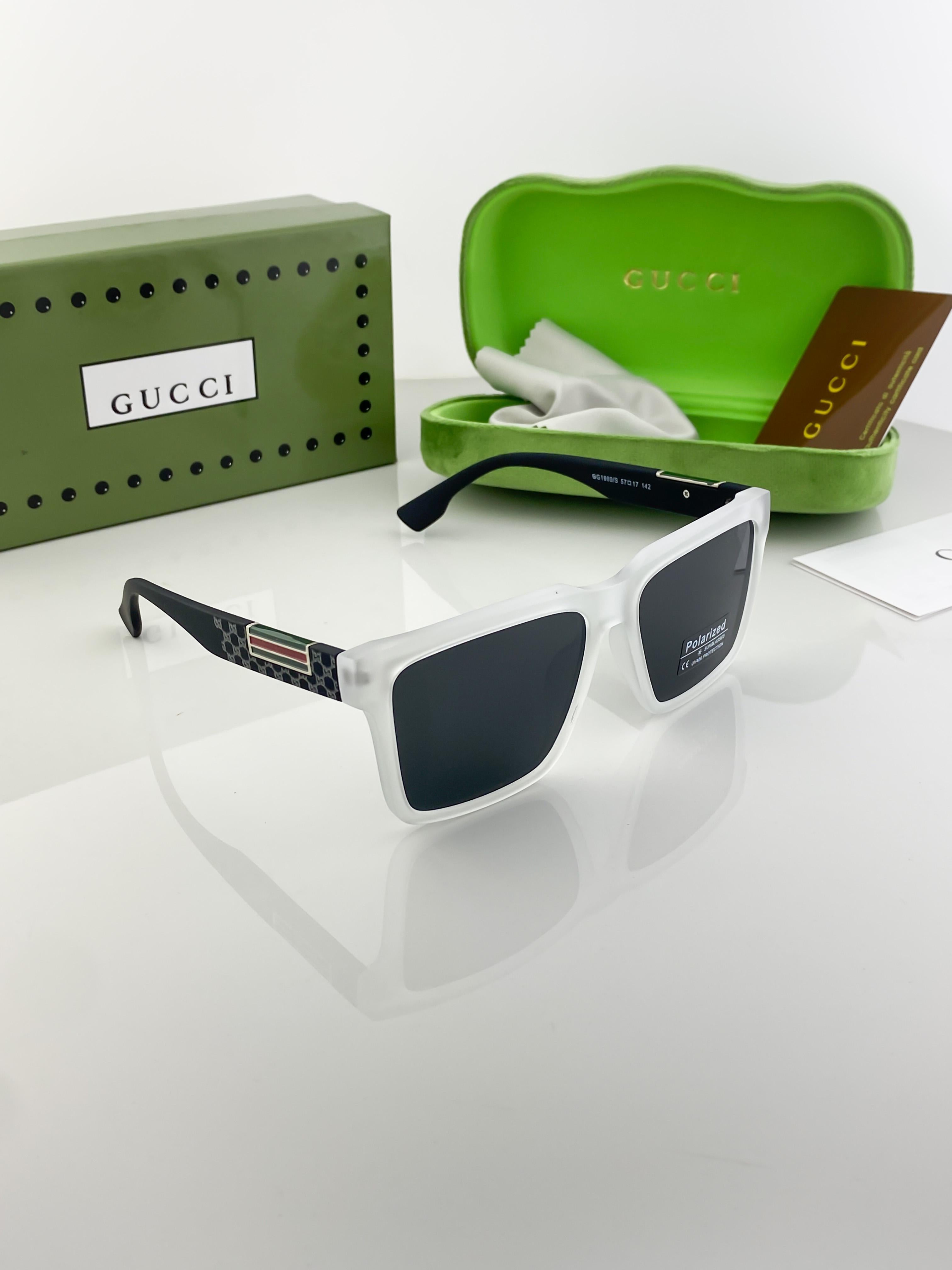 WG GU_CC_I WHITE BLACK 1989 B