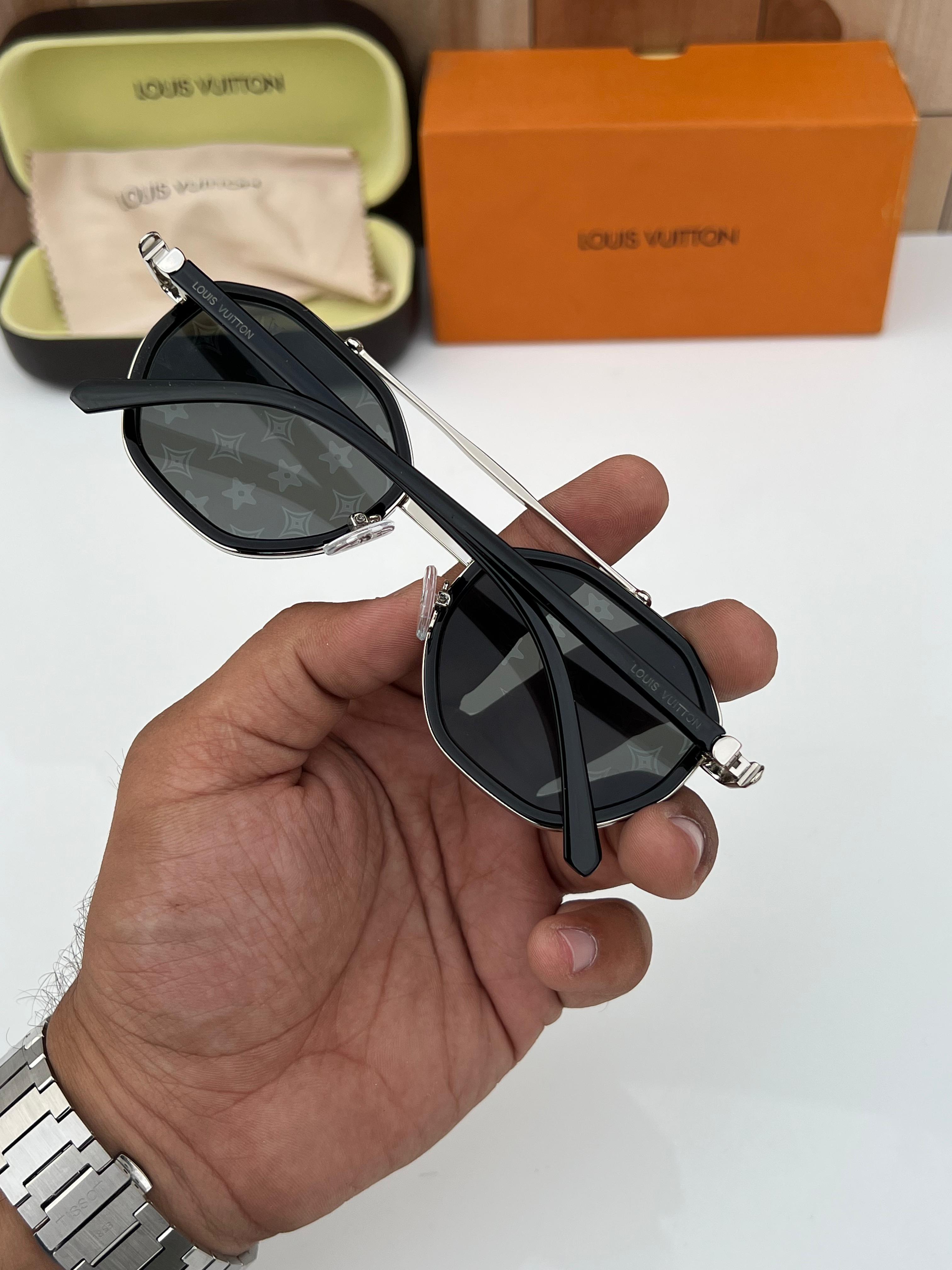 WG Lou 98336 silver printed A