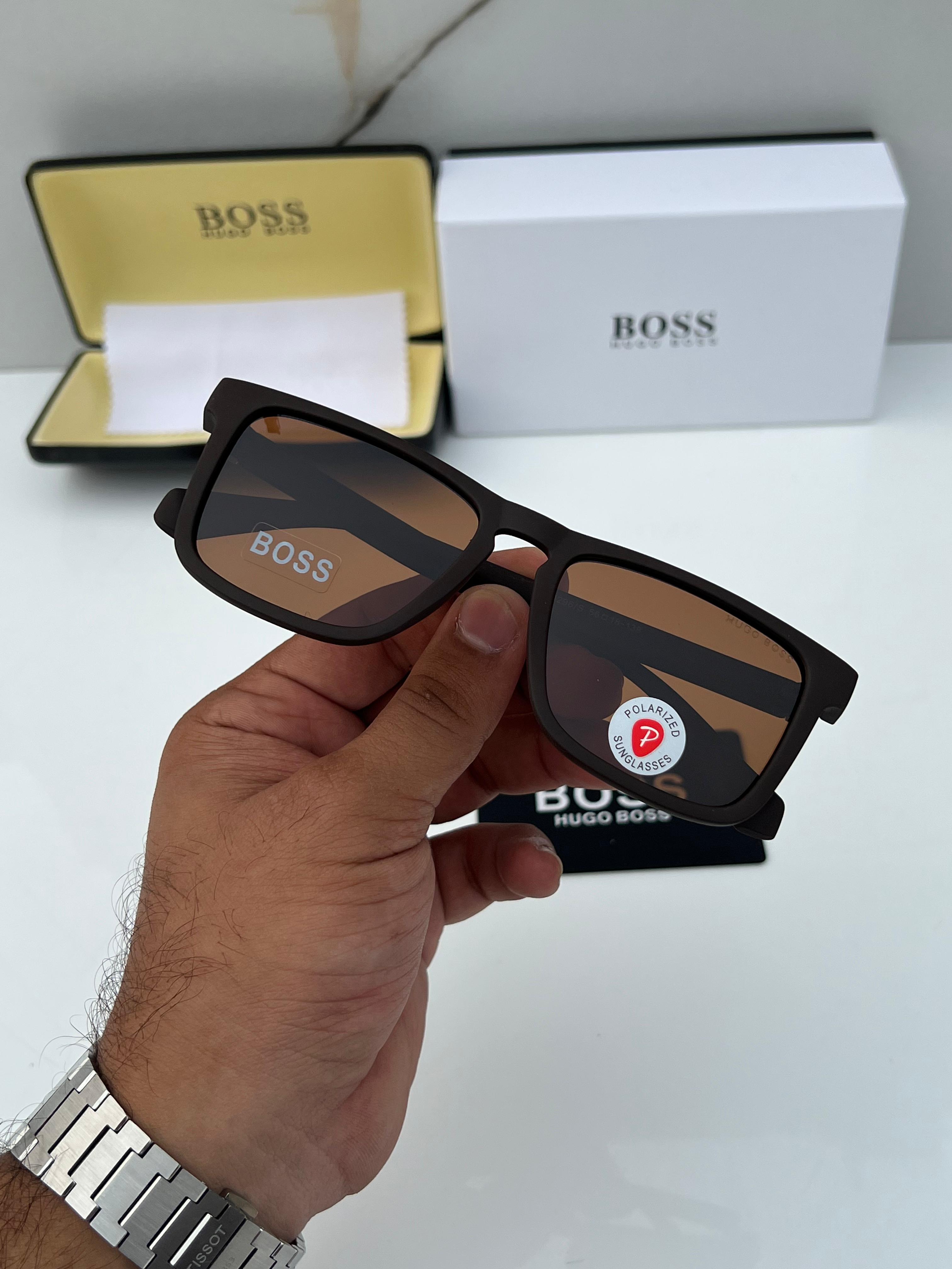 WG HugH 0296 brown  A