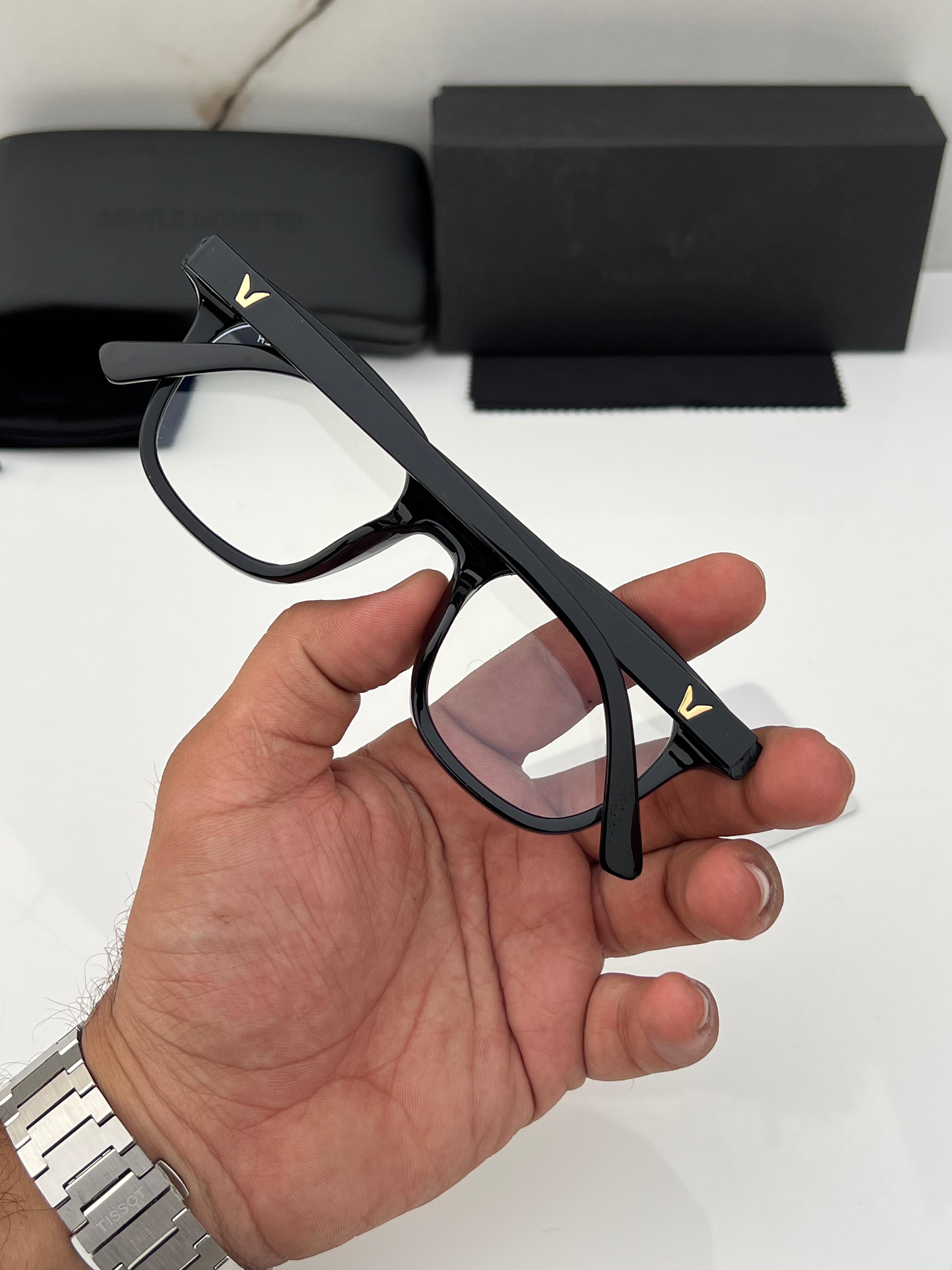 WG Gen black plano  A