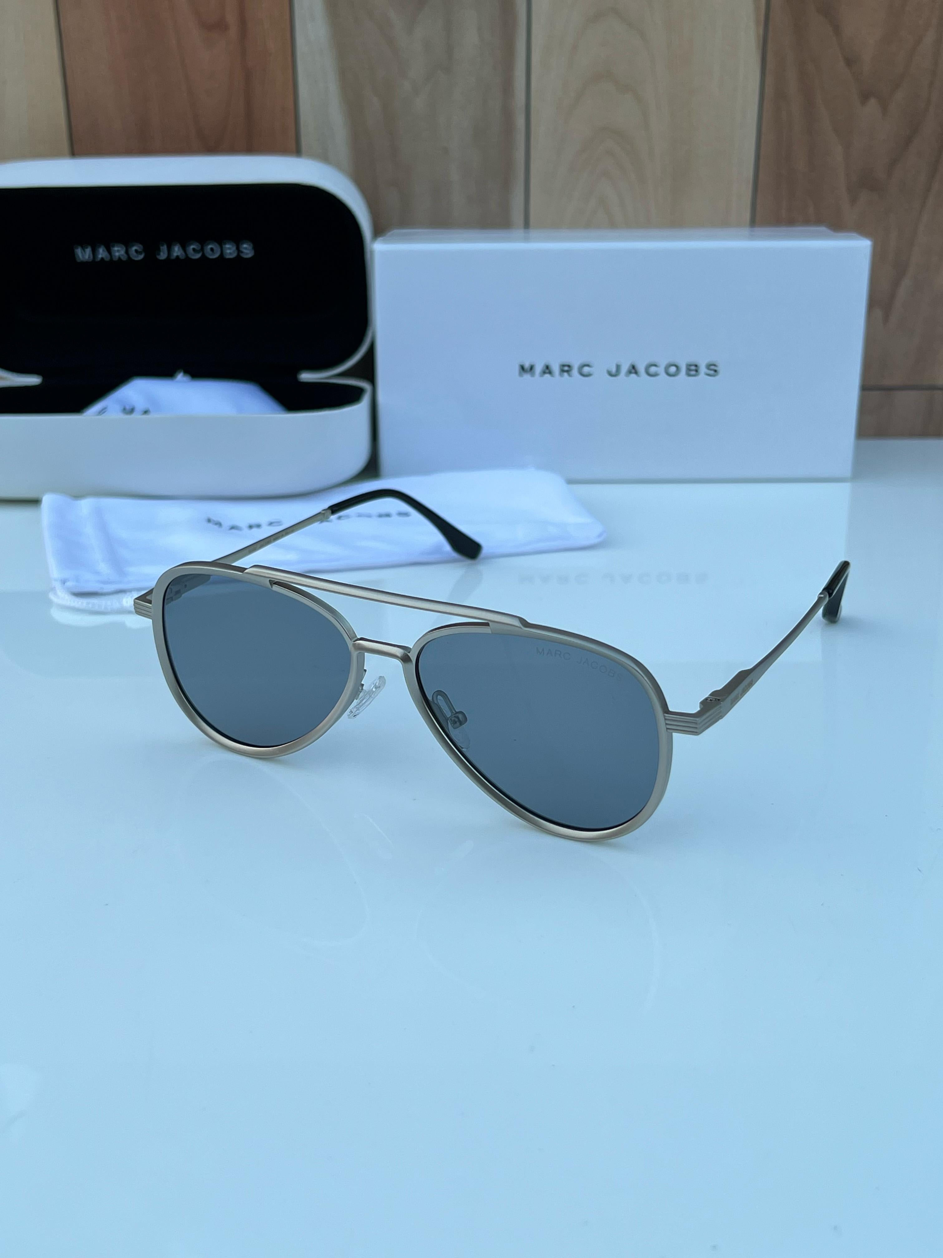 WG Mar  98286 silver black A