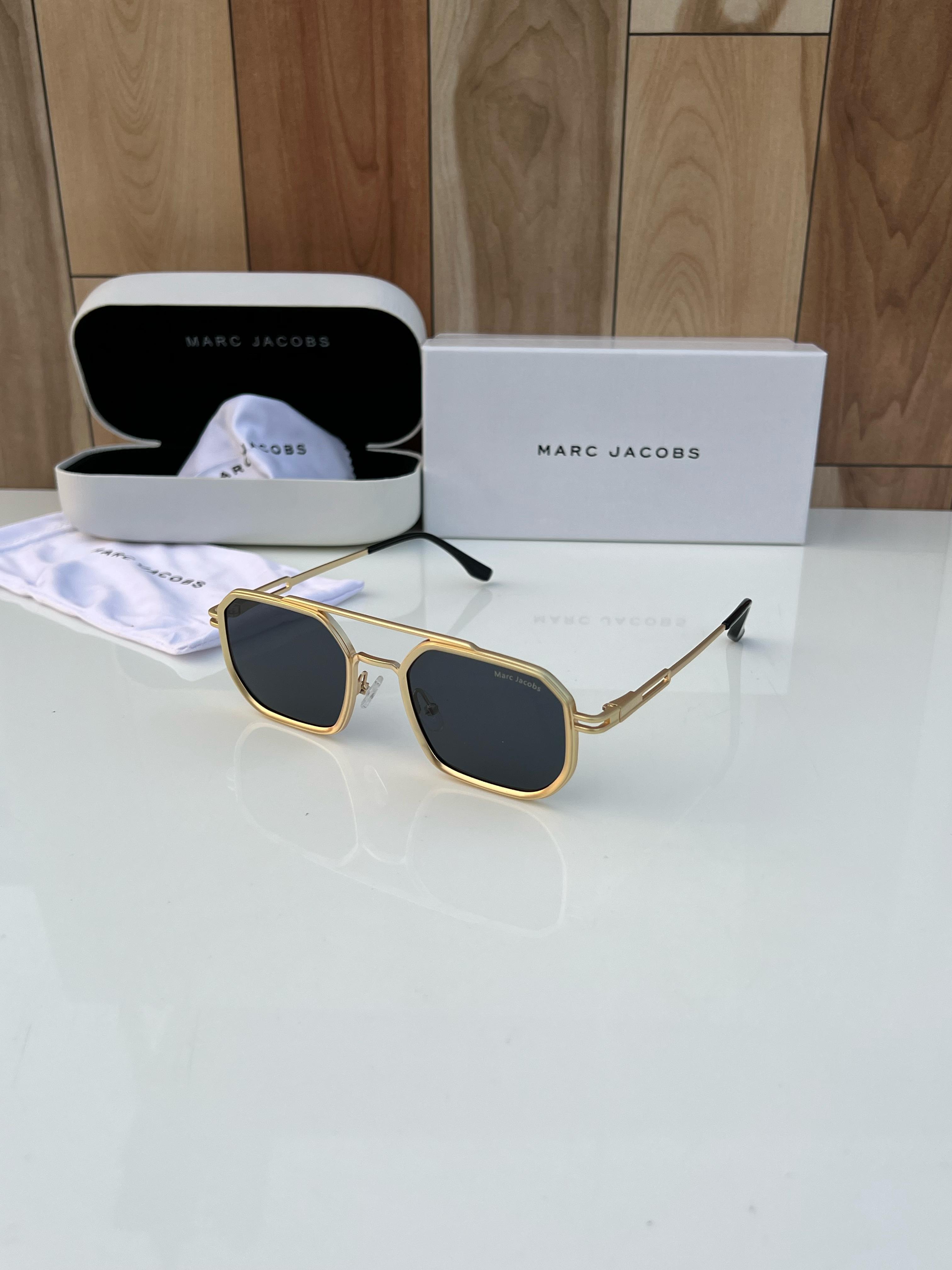 WG Mar  518 gold black A