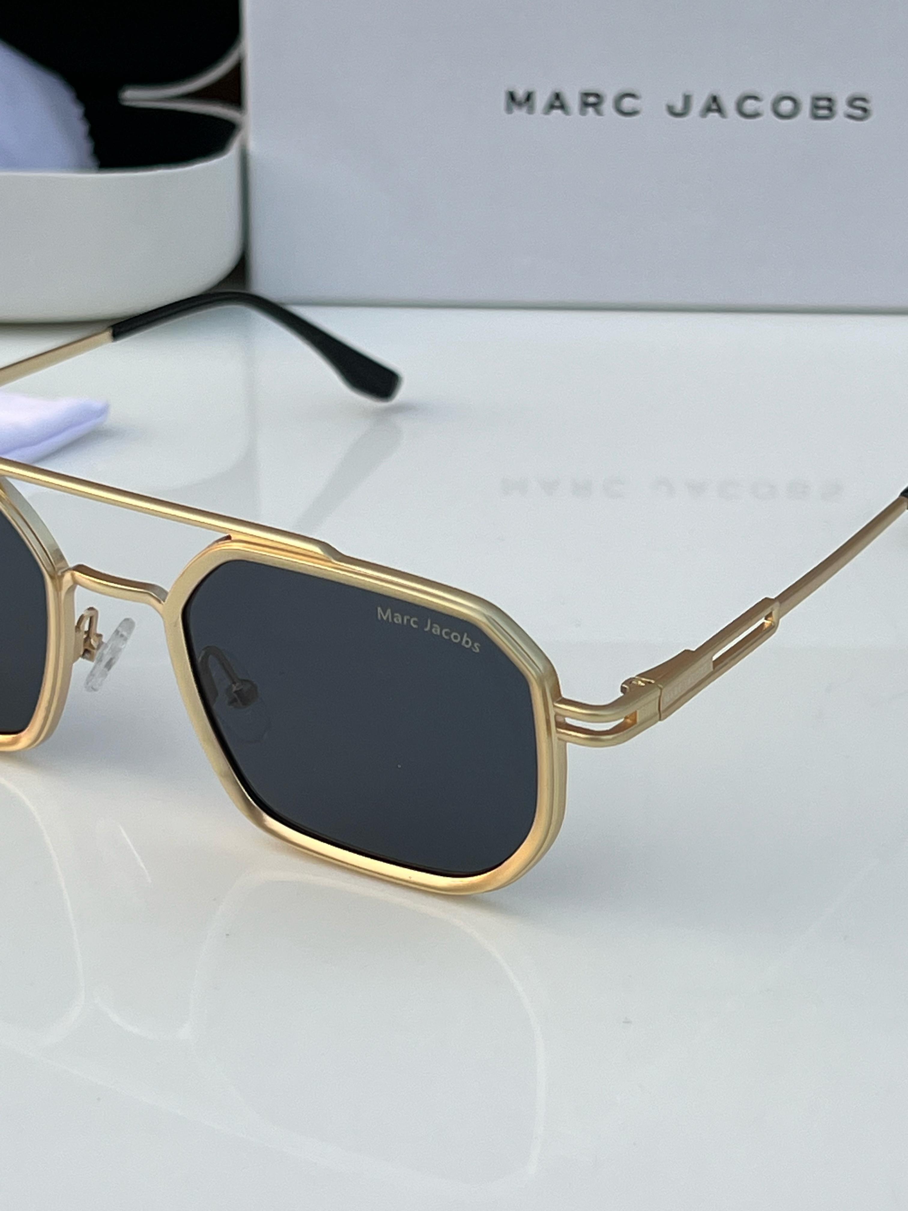 WG Mar  518 gold black A