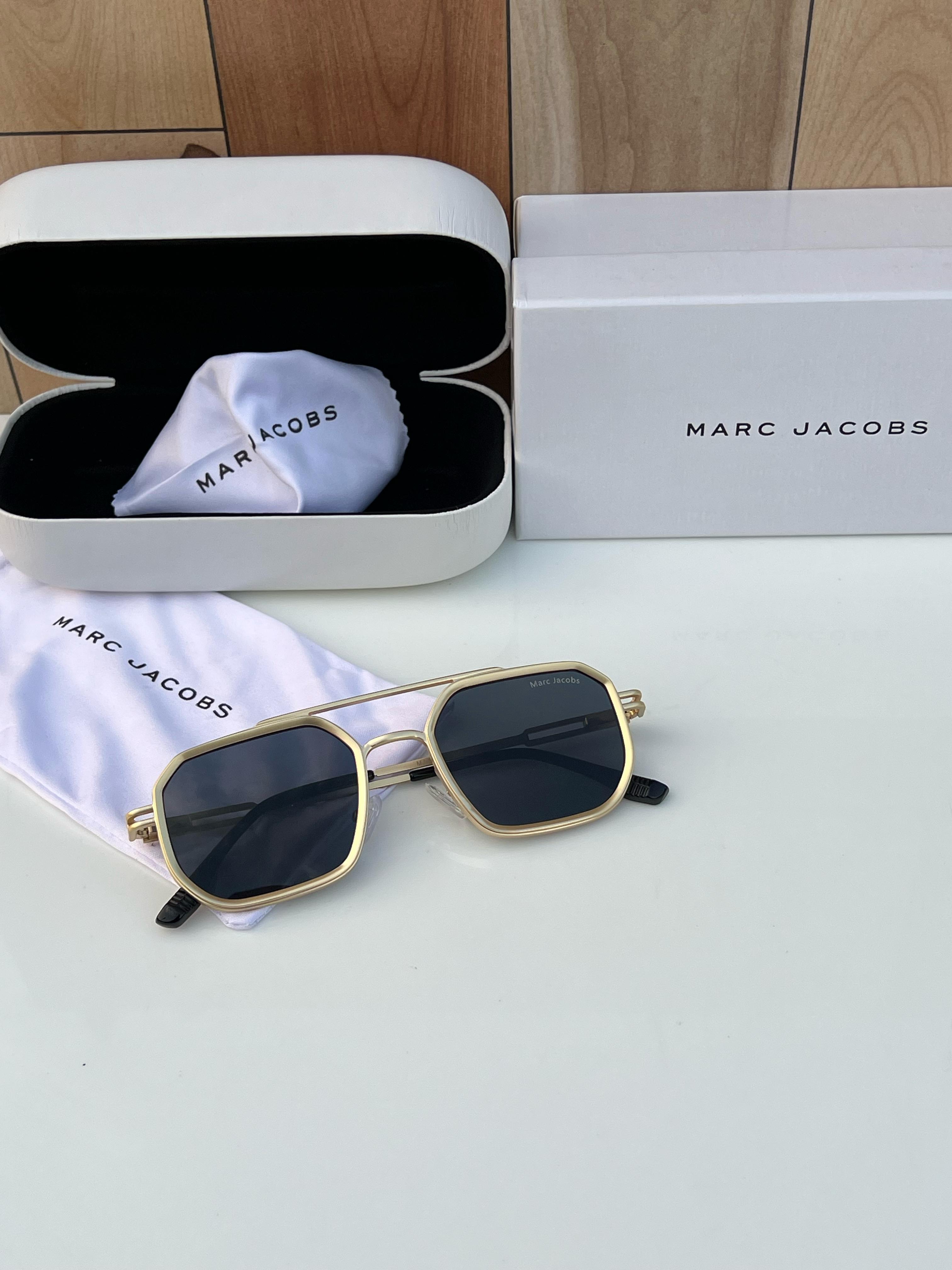 WG Mar  518 gold black A