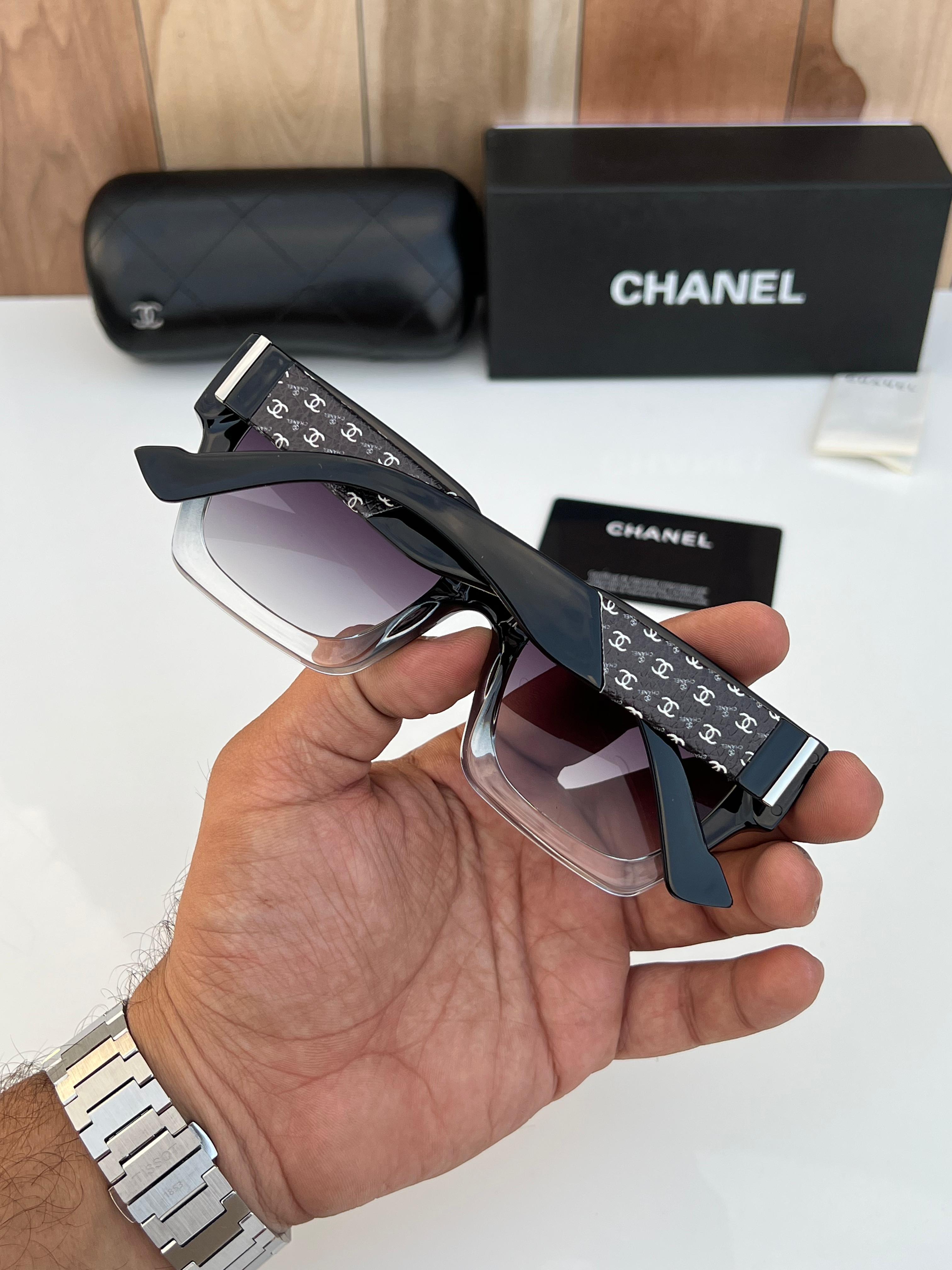 WG Cha 1326 black white