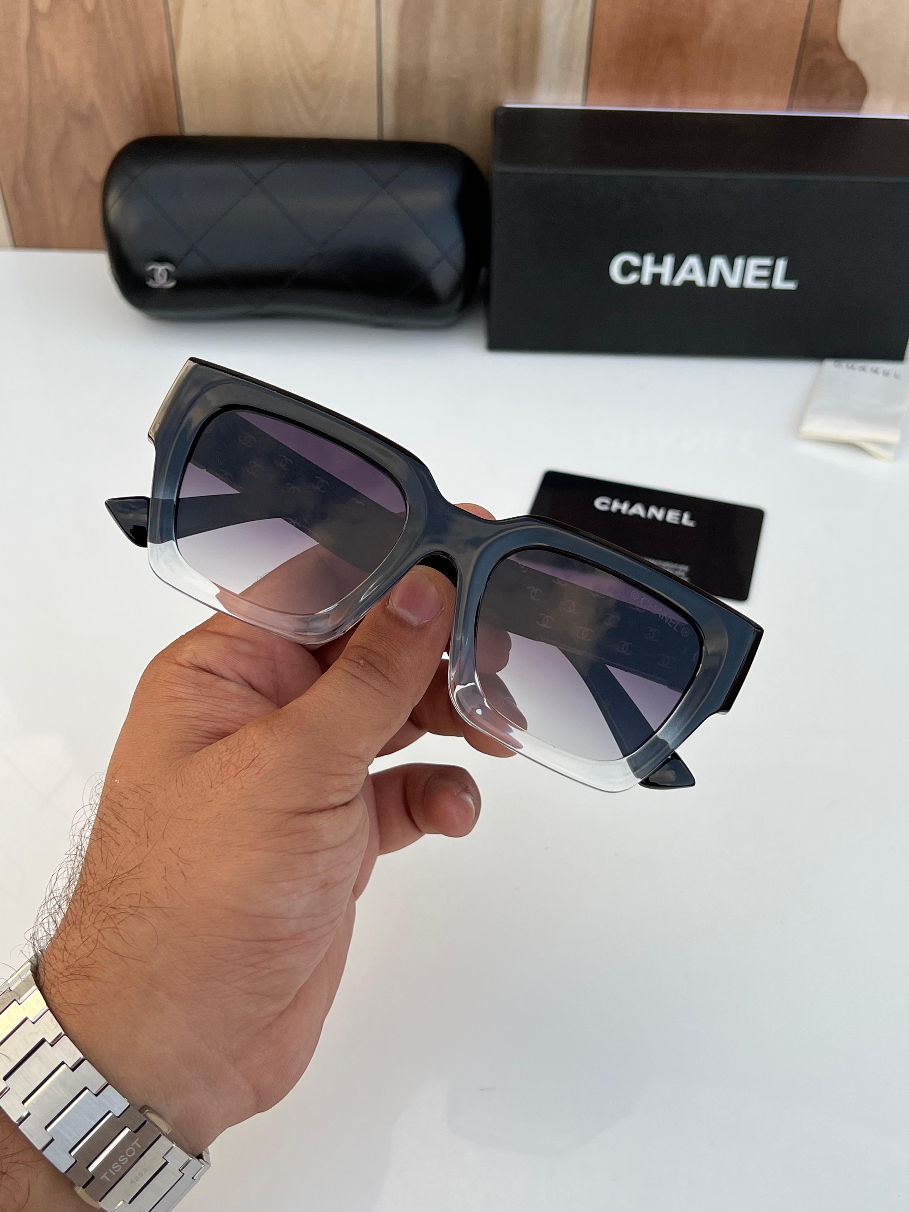 WG Cha 1326 black white