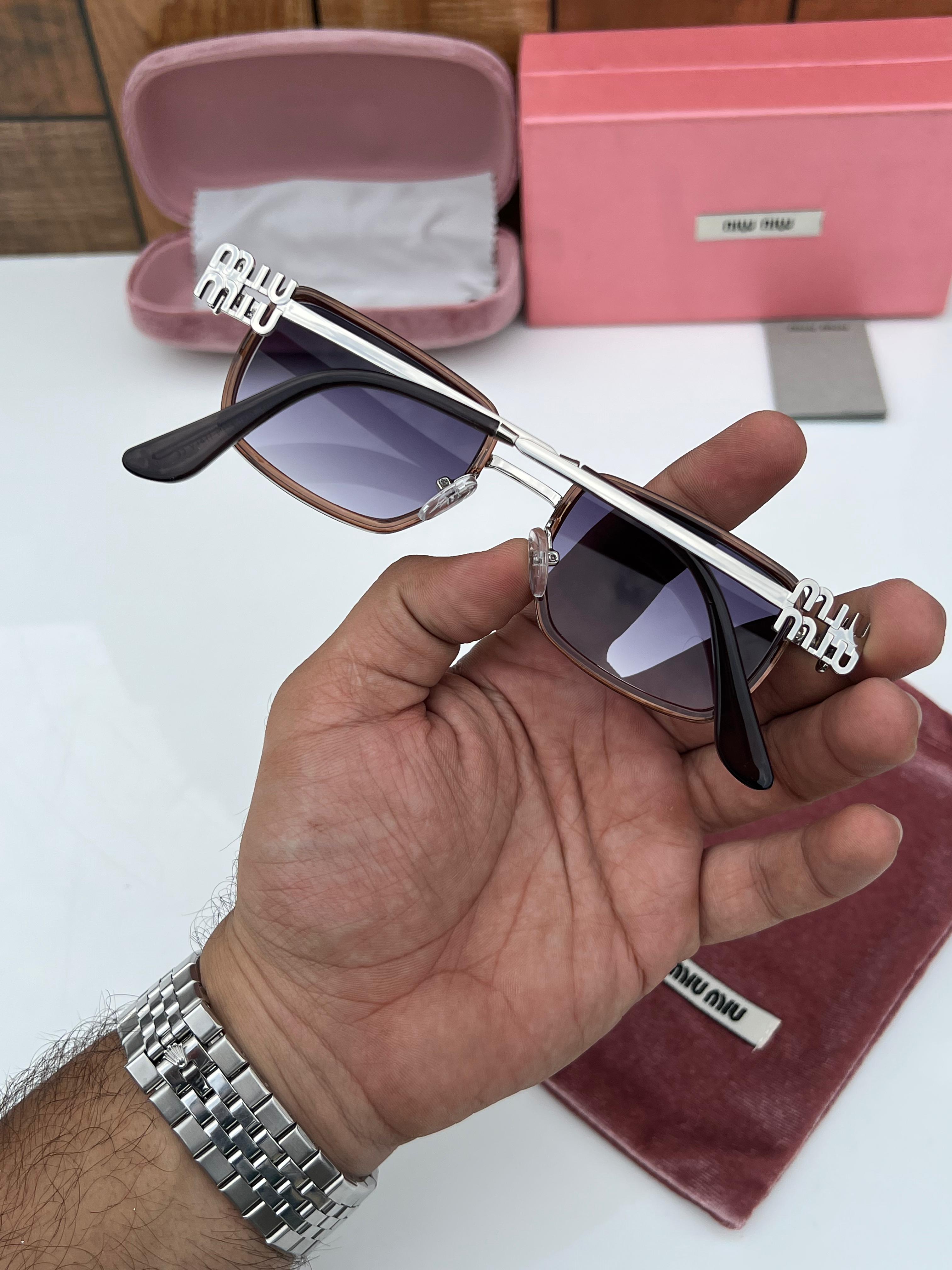 WG Mi 559 silver peach shaded