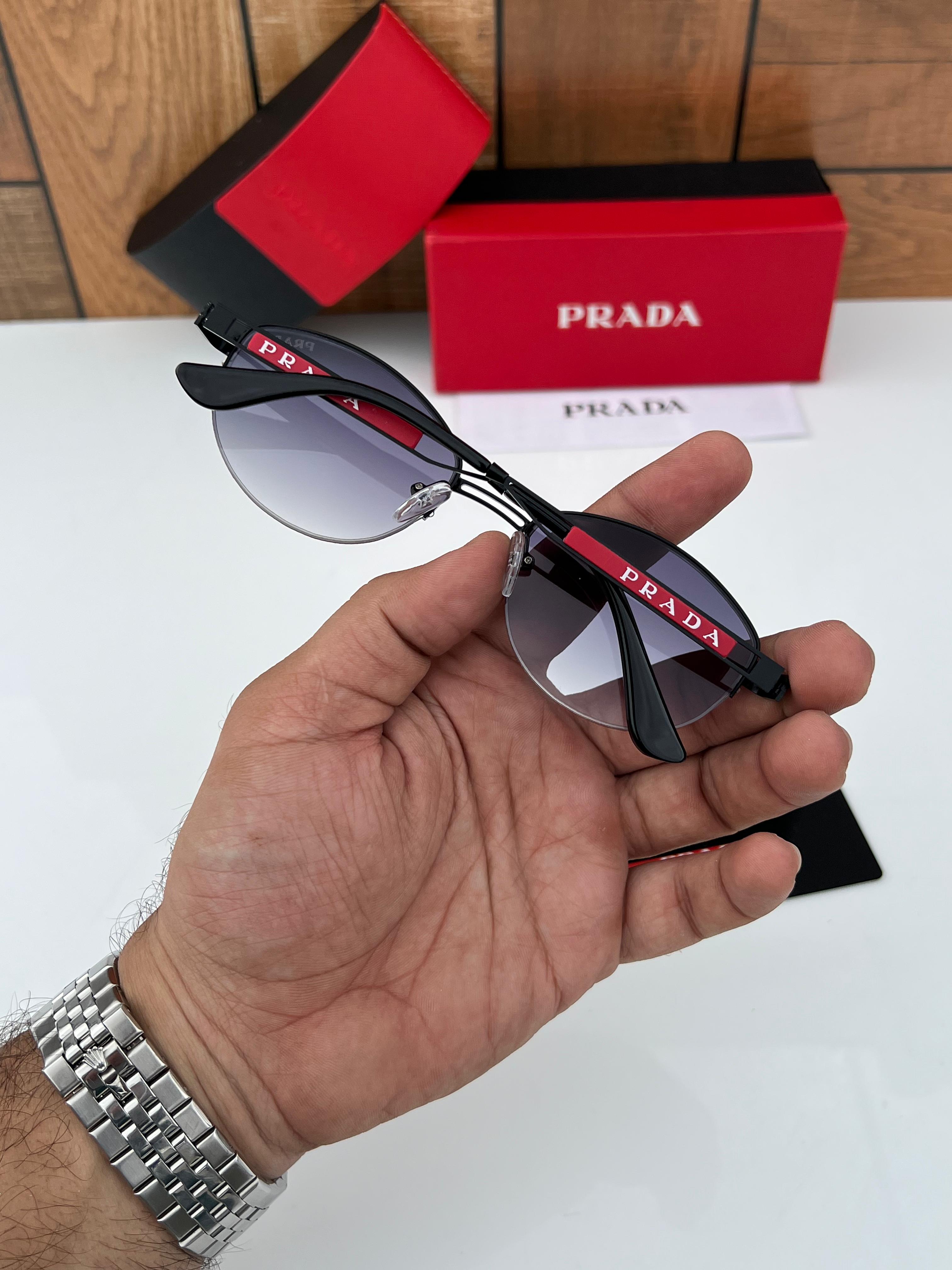 WG Pra 632 black shaded