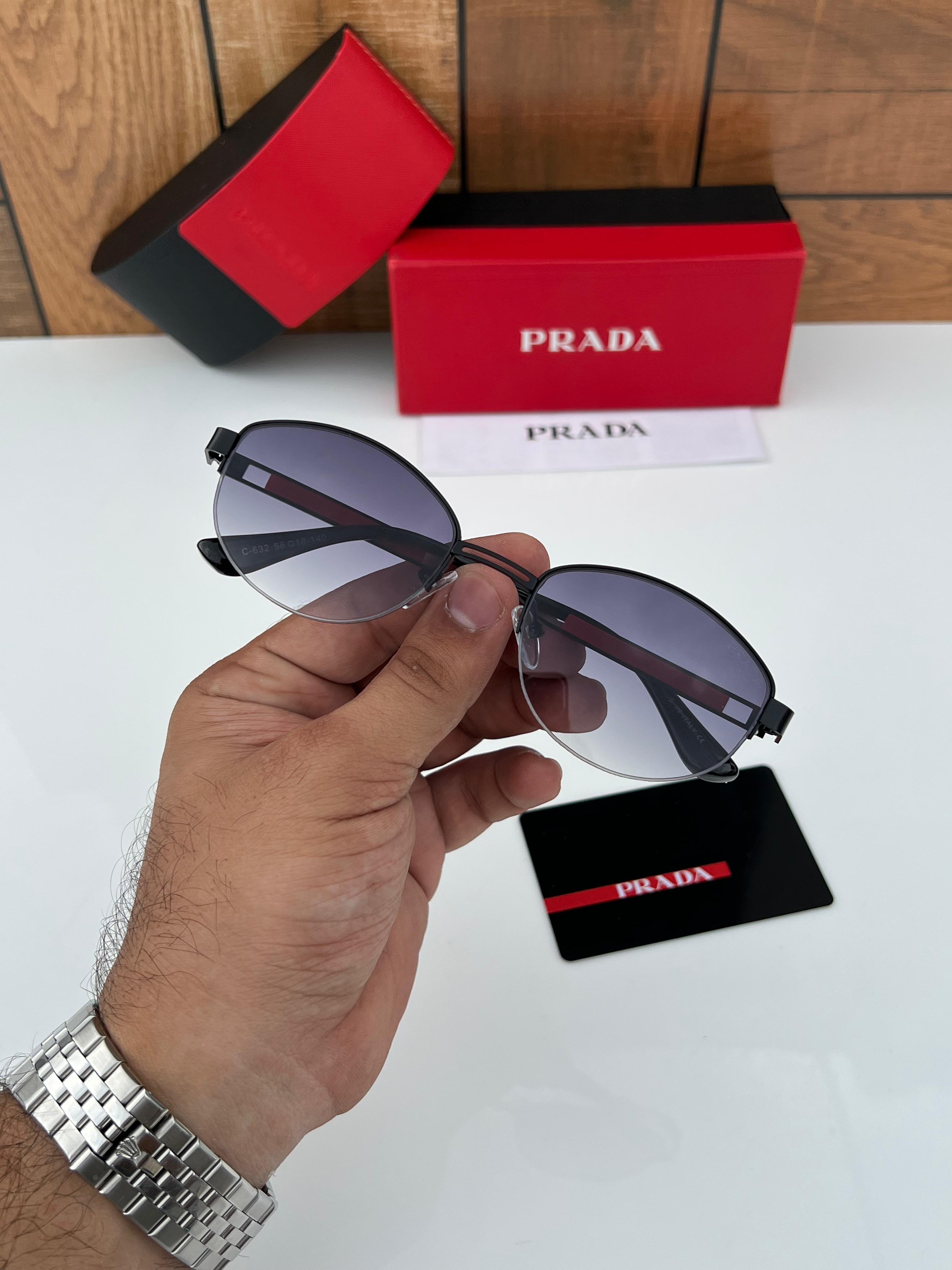 WG Pra 632 black shaded