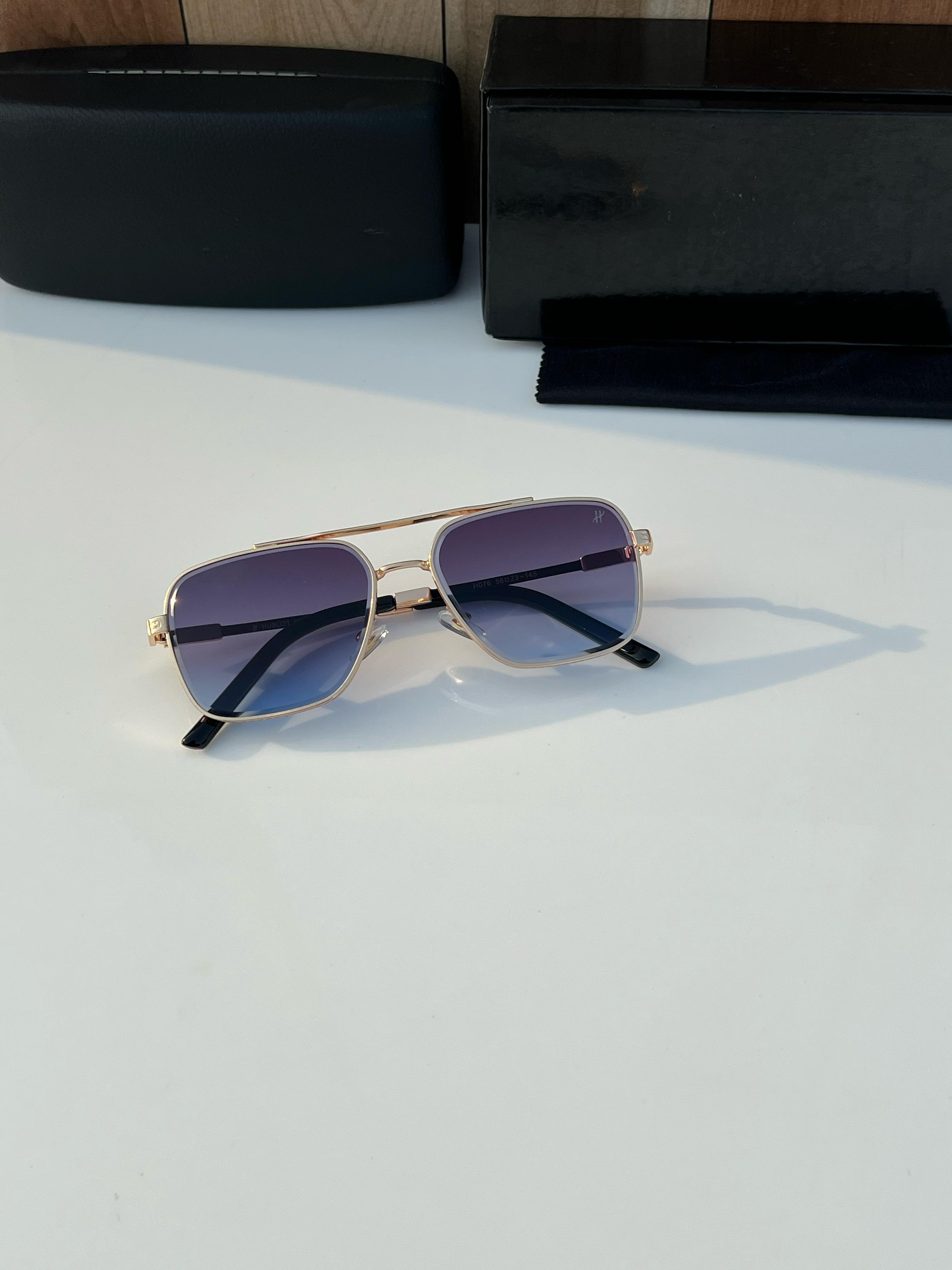 WG Hub_lot_ Gold Blue A