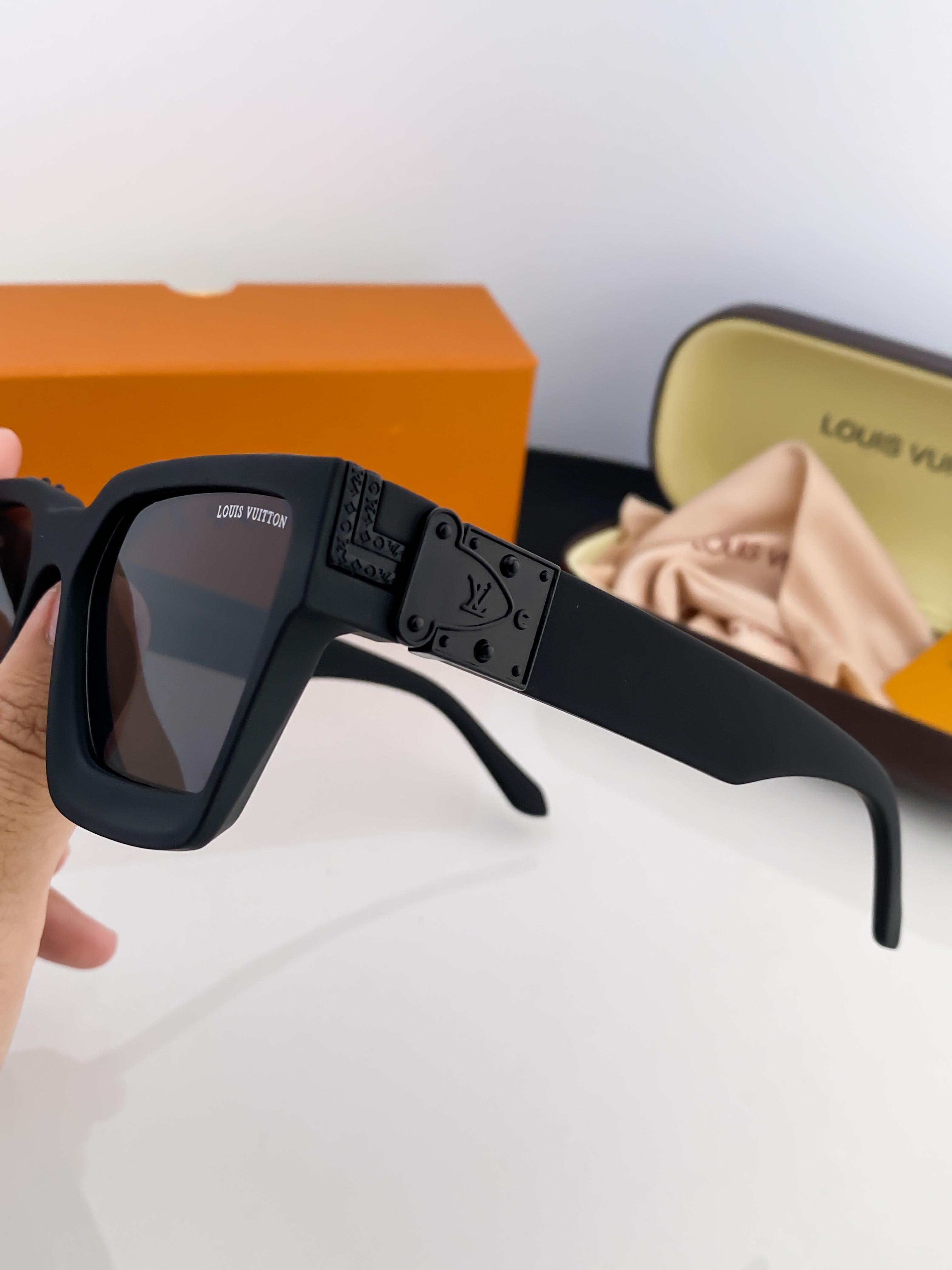 WG LO_UIS 65N BLACK B