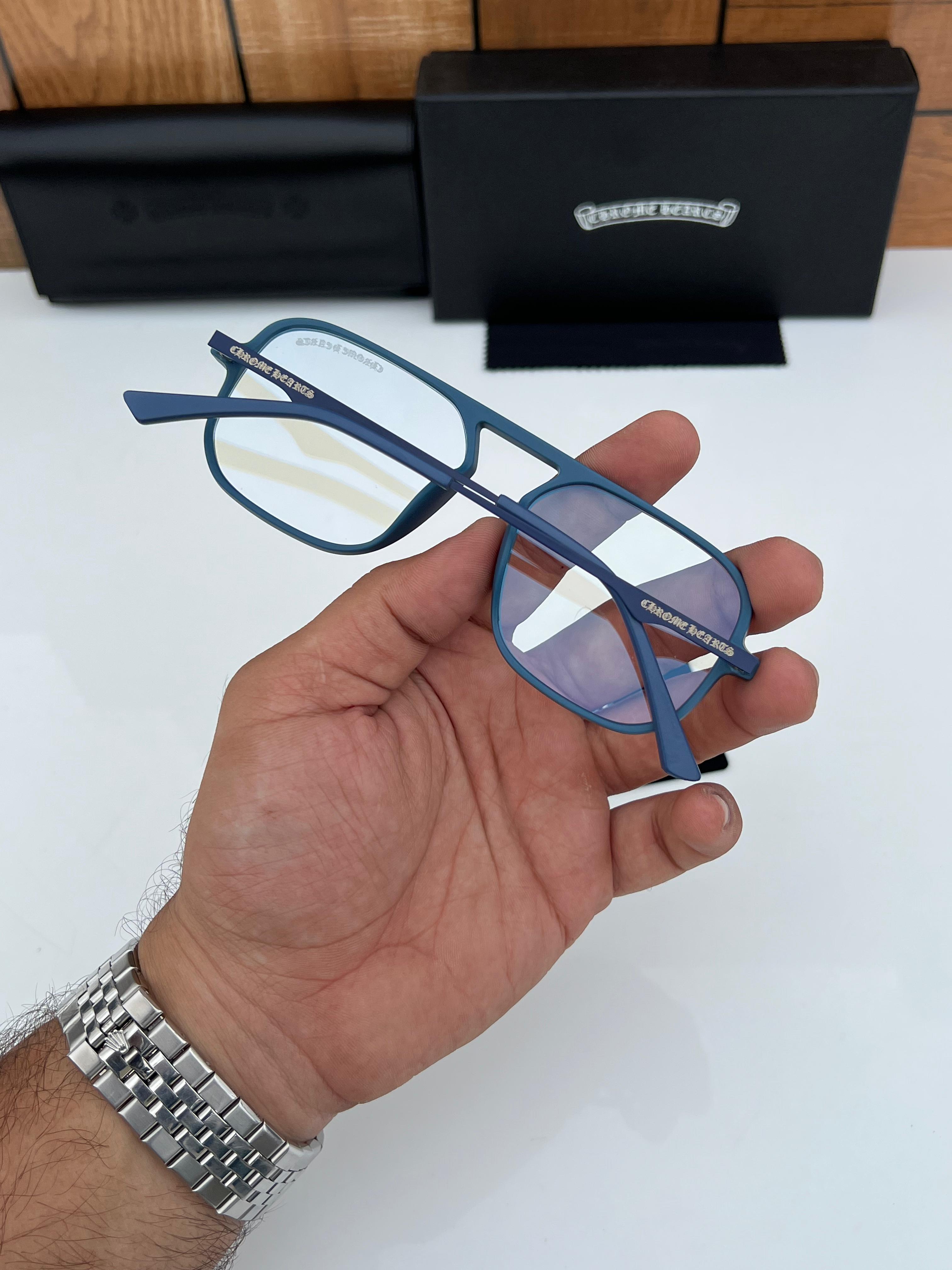 WG Chr  heart 8936 blue