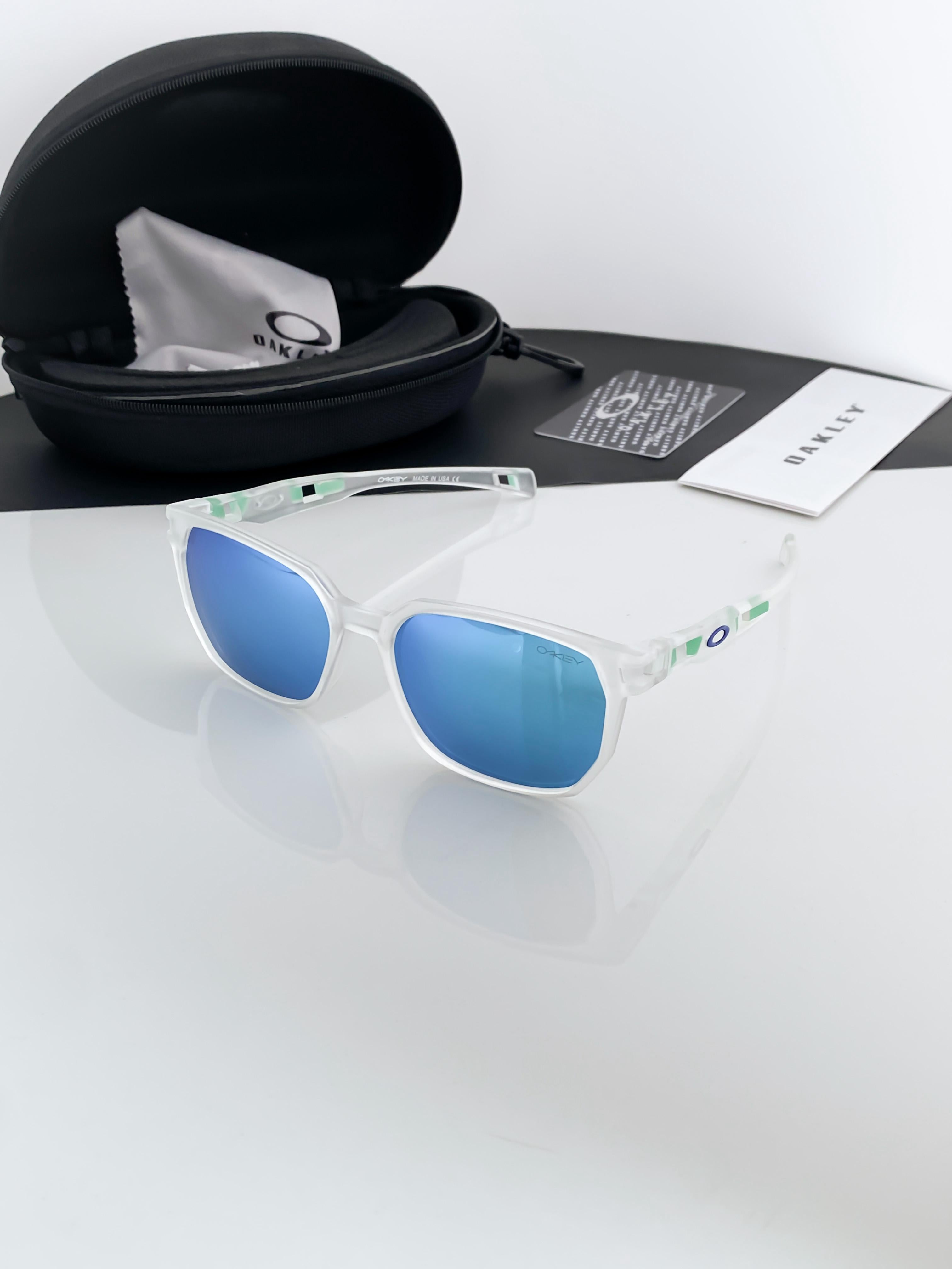 WG oak_ley_blue_white