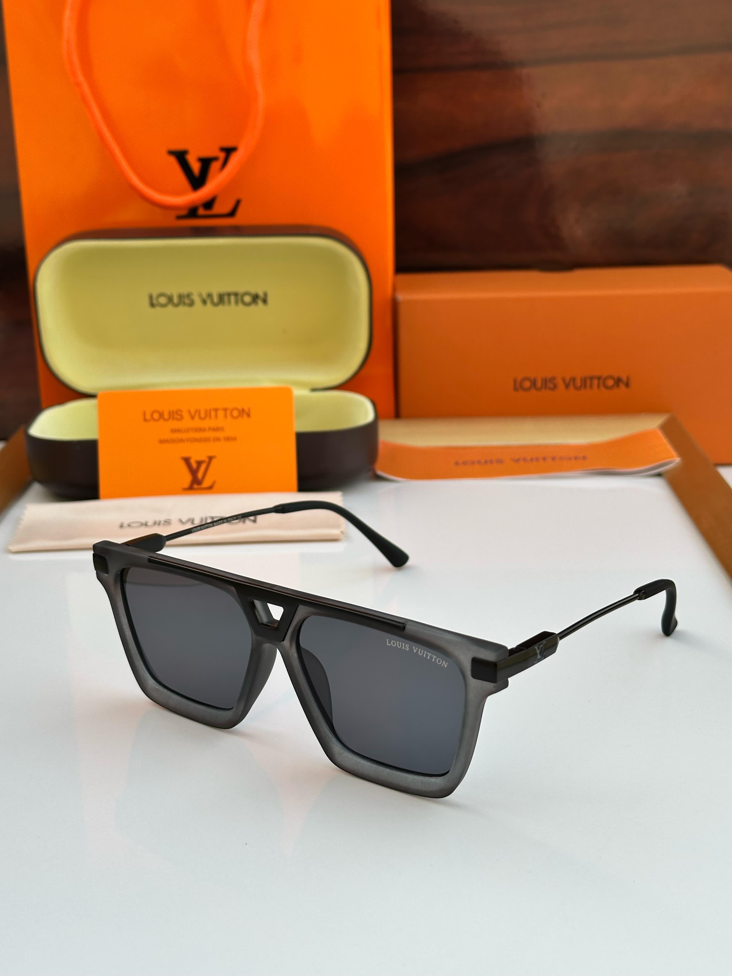 WG Lo-ve E sunglass